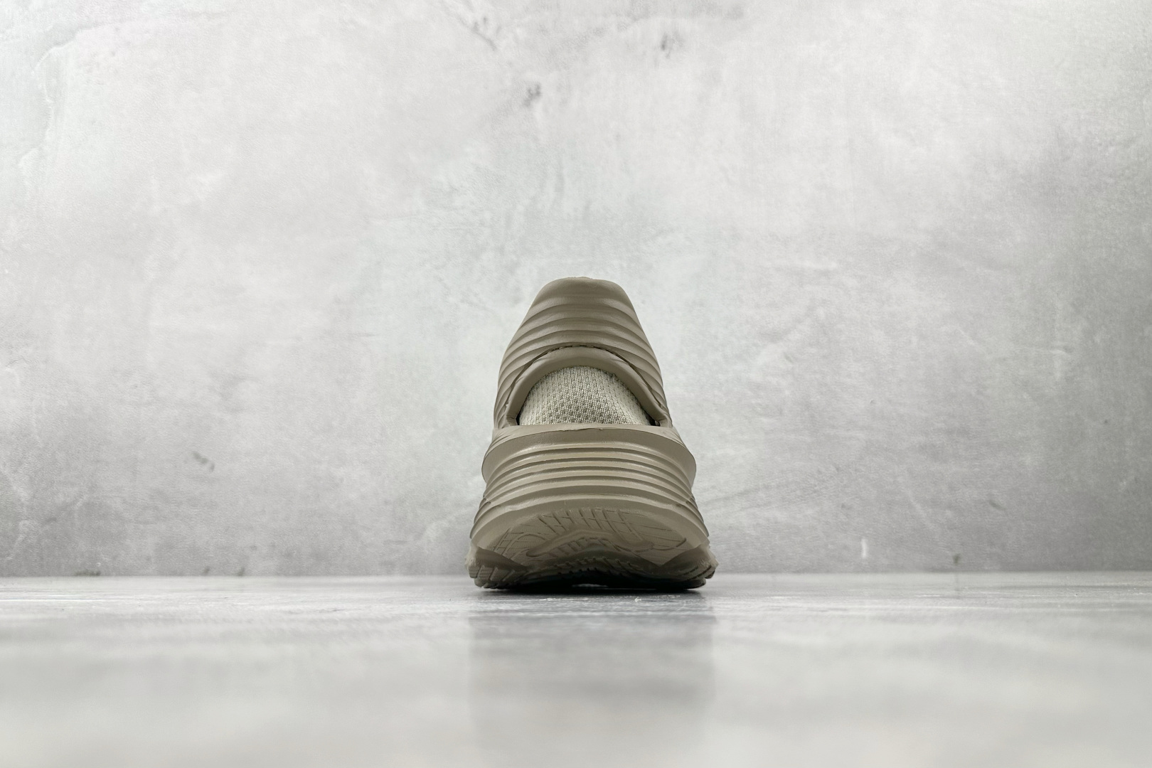 230 HOKA ONE ONE Restore TC 沙色 1134532-DOTN-Chinese UA Cheap High Quatity Brand Clothes Bags handbags Sneakers wholesale wholesaler seller from China Factory suppliers Fashion Clothing Shoes best Quality Beautiful Price 230 HOKA ONE ONE Restore TC 沙色 1134532-DOTN