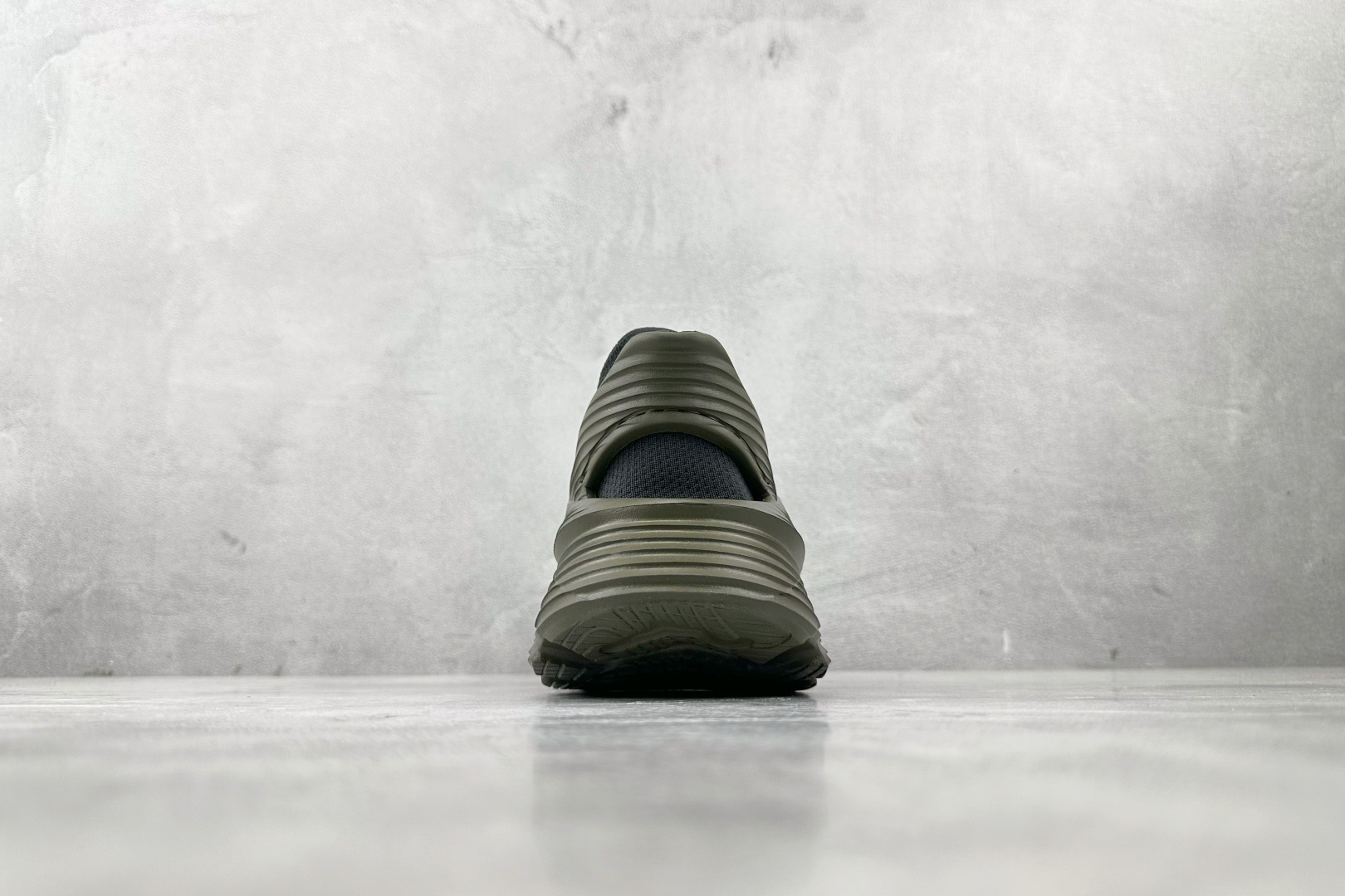 230 HOKA ONE ONE Restore TC 深橄榄色 1134532-DOBLC-Chinese UA Cheap High Quatity Brand Clothes Bags handbags Sneakers wholesale wholesaler seller from China Factory suppliers Fashion Clothing Shoes best Quality Beautiful Price 230 HOKA ONE ONE Restore TC 深橄榄色 1134532-DOBLC