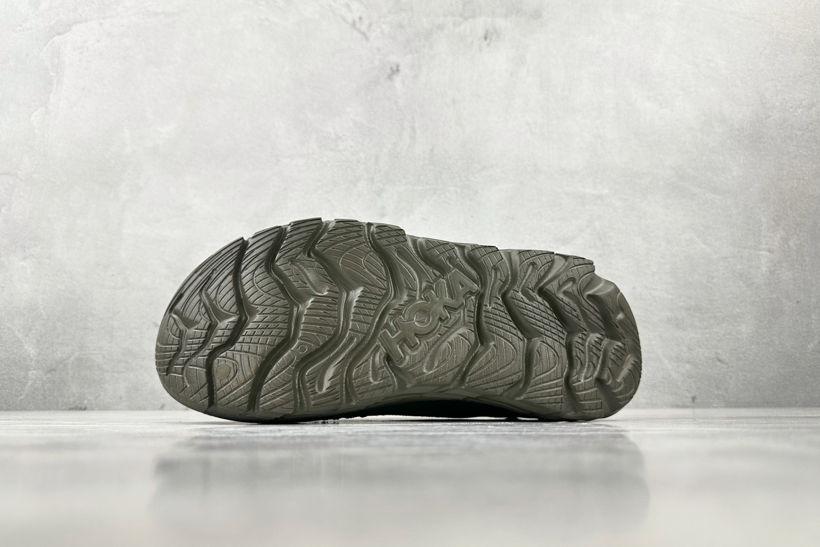 230 HOKA ONE ONE Restore TC 深橄榄色 1134532-DOBLC-Chinese UA Cheap High Quatity Brand Clothes Bags handbags Sneakers wholesale wholesaler seller from China Factory suppliers Fashion Clothing Shoes best Quality Beautiful Price 230 HOKA ONE ONE Restore TC 深橄榄色 1134532-DOBLC