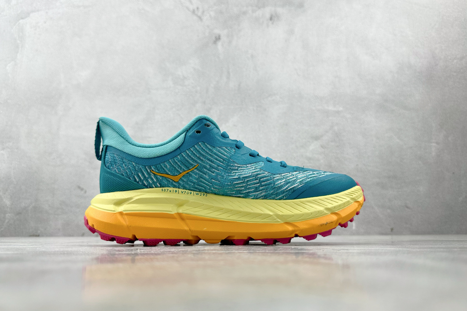 210 HOKA ONE ONE Mafate Speed 4 蓝绿 1129930-DLCR