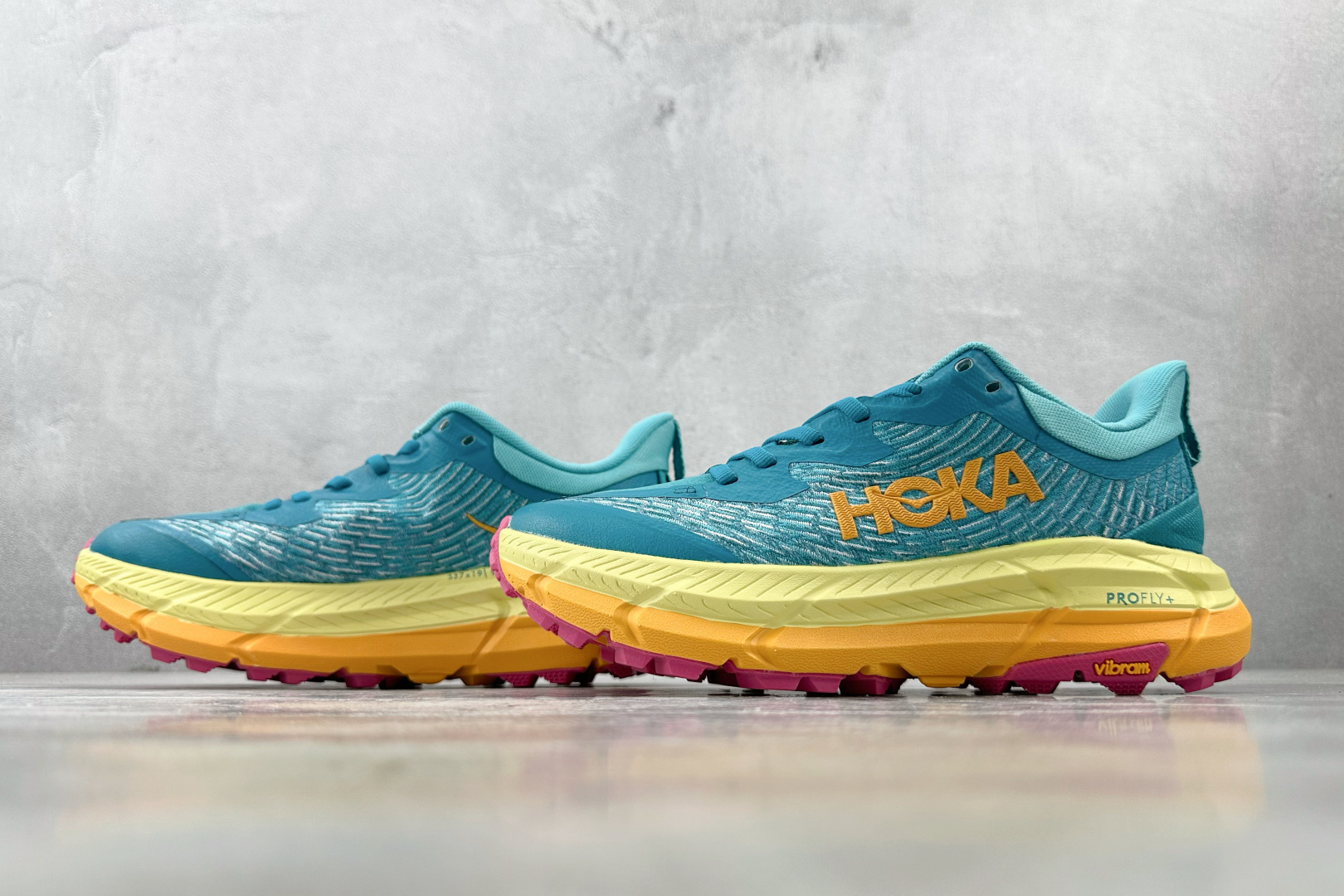 210 HOKA ONE ONE Mafate Speed 4 蓝绿 1129930-DLCR