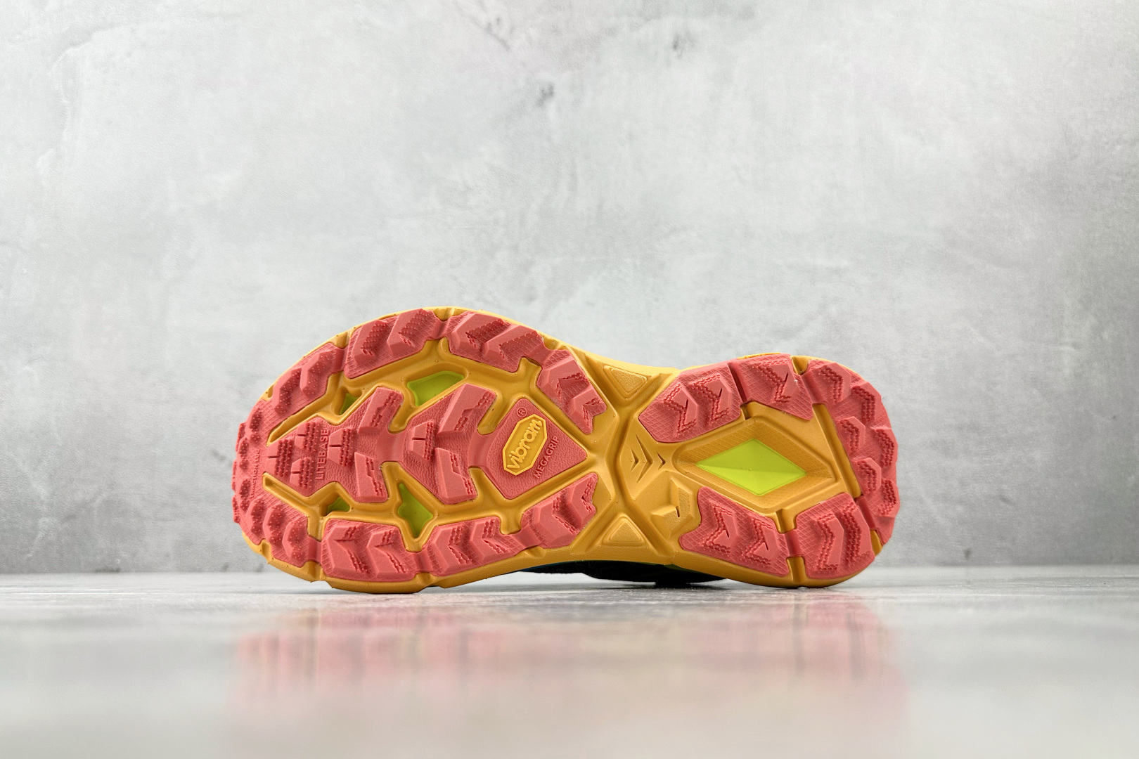 210 HOKA ONE ONE Mafate Speed 4 黑橙 1138472-BKML-Chinese UA Cheap High Quatity Brand Clothes Bags handbags Sneakers wholesale wholesaler seller from China Factory suppliers Fashion Clothing Shoes best Quality Beautiful Price 210 HOKA ONE ONE Mafate Speed 4 黑橙 1138472-BKML