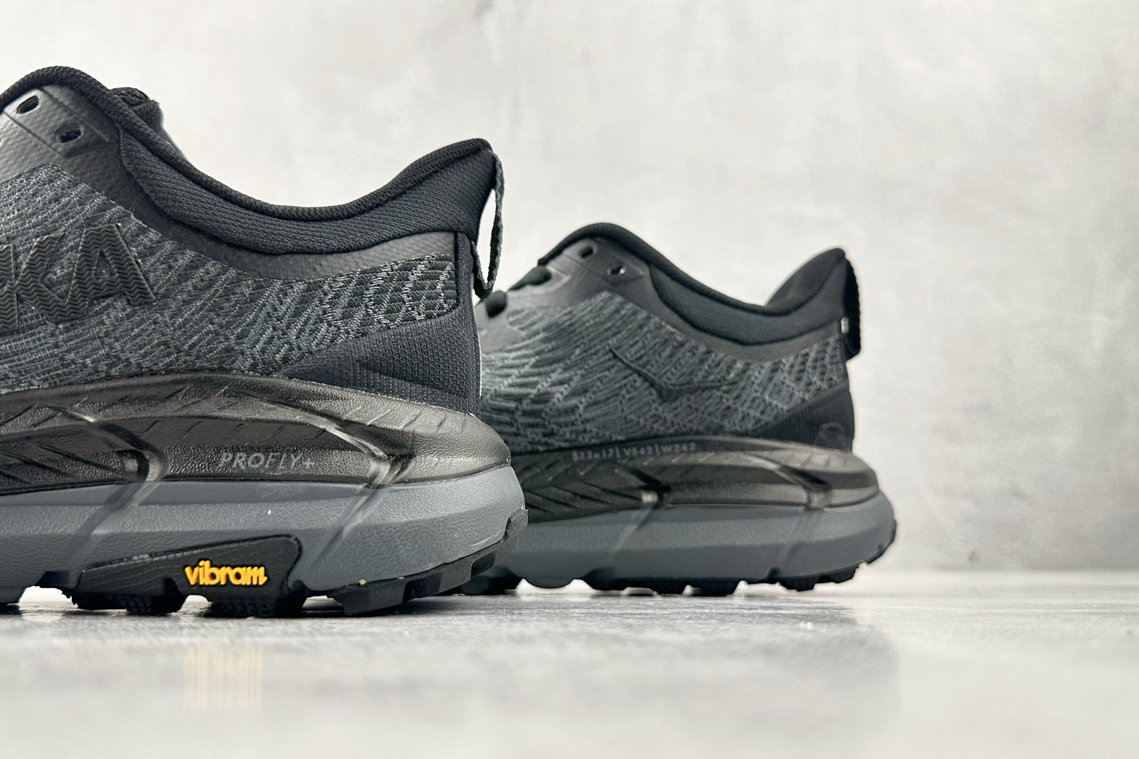210 HOKA ONE ONE Mafate Speed 4 全黑 1129930-IFLN-Chinese  UA Cheap High Quatity Brand  Clothes Bags handbags Sneakers wholesale wholesaler seller from China Factory suppliers Fashion Clothing  Shoes best Quality Beautiful Price  210 HOKA ONE ONE Mafate Speed 4 全黑 1129930-IFLN
