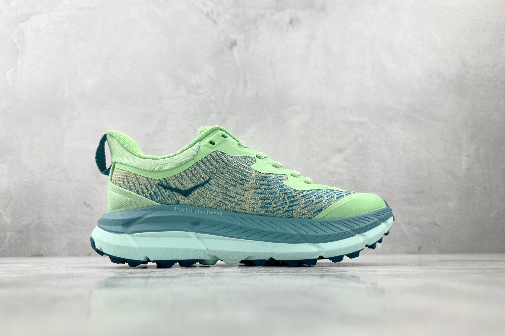 210 HOKA ONE ONE Mafate Speed 4 青柠色海雾蓝 1131056-LGOM-Chinese  UA Cheap High Quatity Brand  Clothes Bags handbags Sneakers wholesale wholesaler seller from China Factory suppliers Fashion Clothing  Shoes best Quality Beautiful Price  210 HOKA ONE ONE Mafate Speed 4 青柠色海雾蓝 1131056-LGOM
