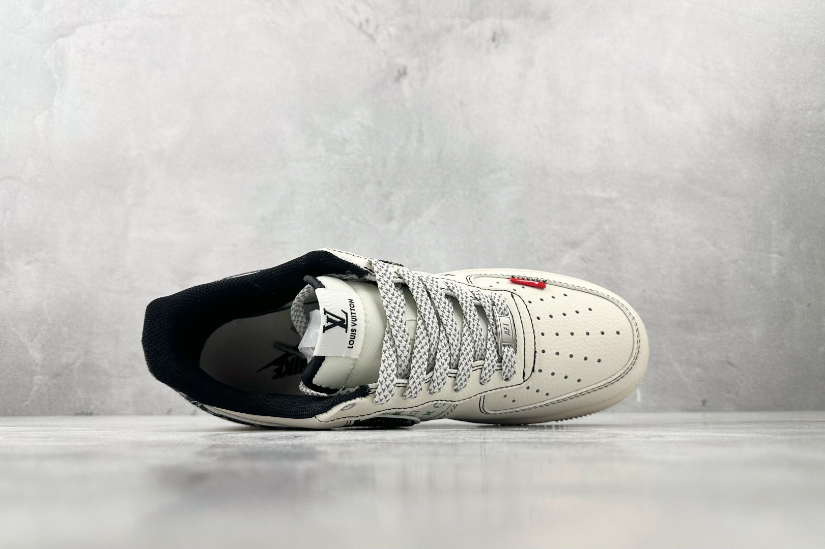 260 Nike Air Force 1'07 LV 联名 米白黑 YX5066-341-Chinese UA Cheap High Quatity Brand Clothes Bags handbags Sneakers wholesale wholesaler seller from China Factory suppliers Fashion Clothing Shoes best Quality Beautiful Price 260 Nike Air Force 1'07 LV 联名 米白黑 YX5066-341