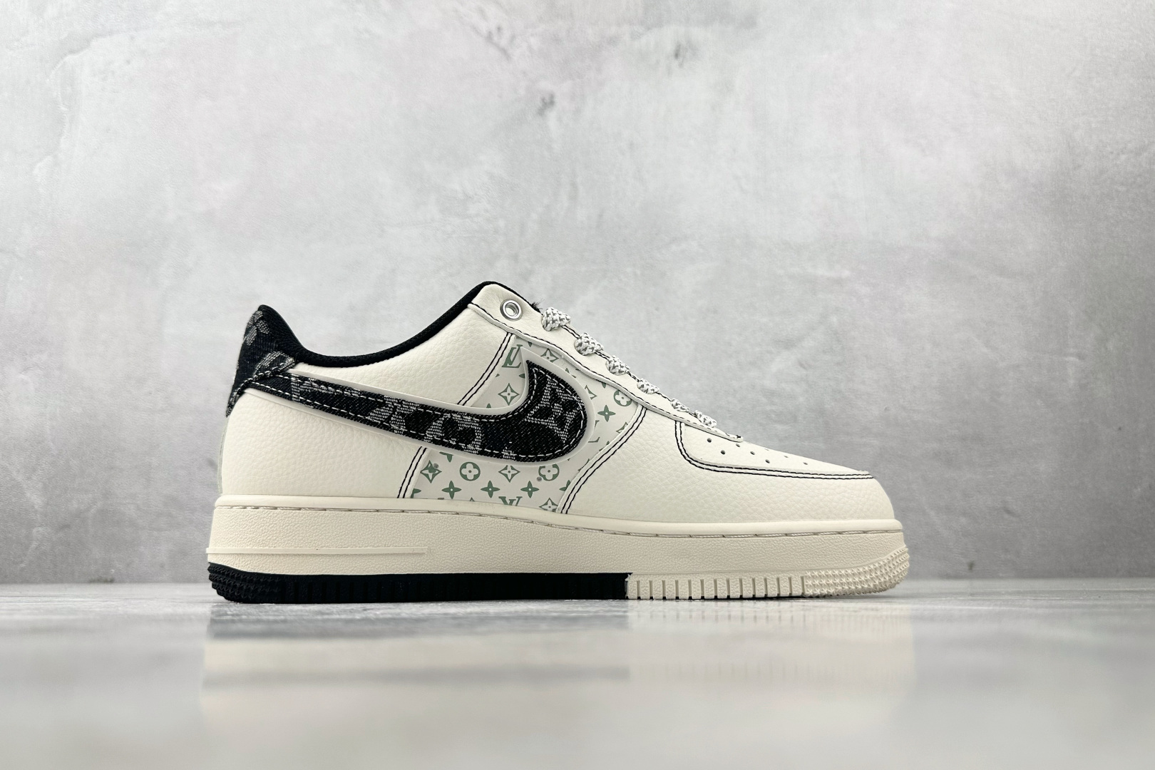 260 Nike Air Force 1'07 LV 联名 米白黑 YX5066-341-Chinese UA Cheap High Quatity Brand Clothes Bags handbags Sneakers wholesale wholesaler seller from China Factory suppliers Fashion Clothing Shoes best Quality Beautiful Price 260 Nike Air Force 1'07 LV 联名 米白黑 YX5066-341