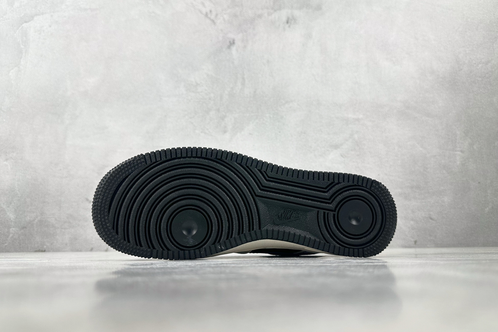 260 Nike Air Force 1'07 Supreme 联名 白黑蓝 ZH2598-311-Chinese  UA Cheap High Quatity Brand  Clothes Bags handbags Sneakers wholesale wholesaler seller from China Factory suppliers Fashion Clothing  Shoes best Quality Beautiful Price  260 Nike Air Force 1'07 Supreme 联名 白黑蓝 ZH2598-311
