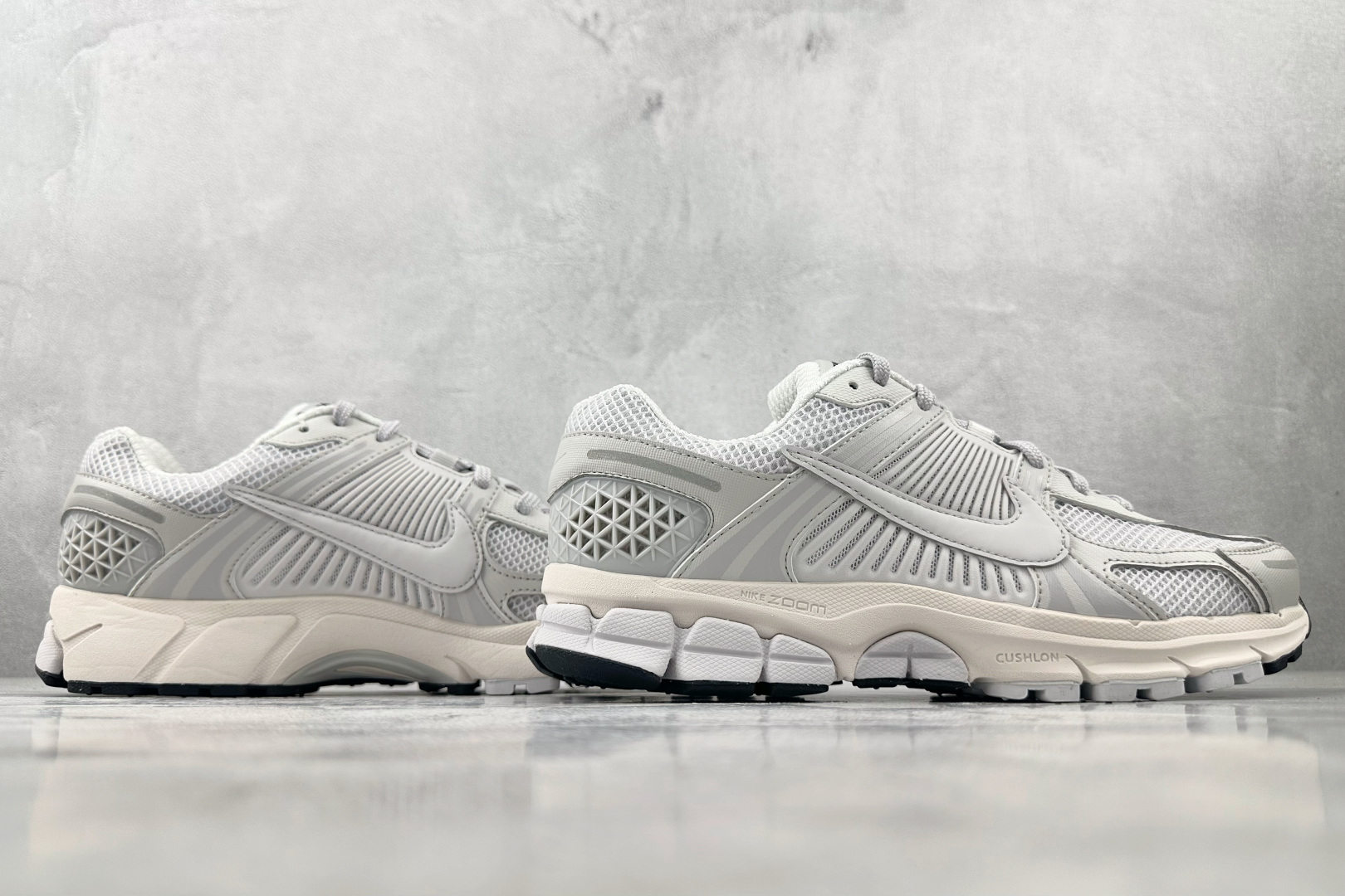 220 Nike Air Zoom Vomero 5 Vast Grey 灰 BV1358-001-Chinese  UA Cheap High Quatity Brand  Clothes Bags handbags Sneakers wholesale wholesaler seller from China Factory suppliers Fashion Clothing  Shoes best Quality Beautiful Price  220 Nike Air Zoom Vomero 5 Vast Grey 灰 BV1358-001