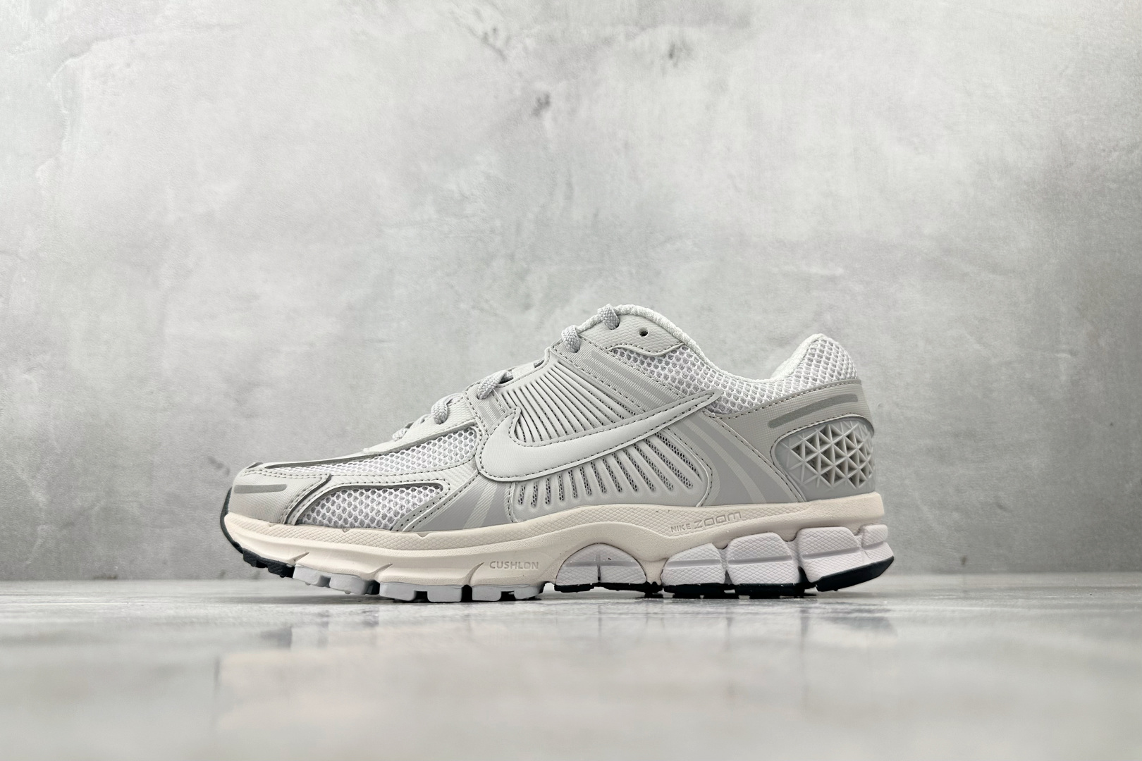 220 Nike Air Zoom Vomero 5 Vast Grey 灰 BV1358-001-Chinese  UA Cheap High Quatity Brand  Clothes Bags handbags Sneakers wholesale wholesaler seller from China Factory suppliers Fashion Clothing  Shoes best Quality Beautiful Price  220 Nike Air Zoom Vomero 5 Vast Grey 灰 BV1358-001