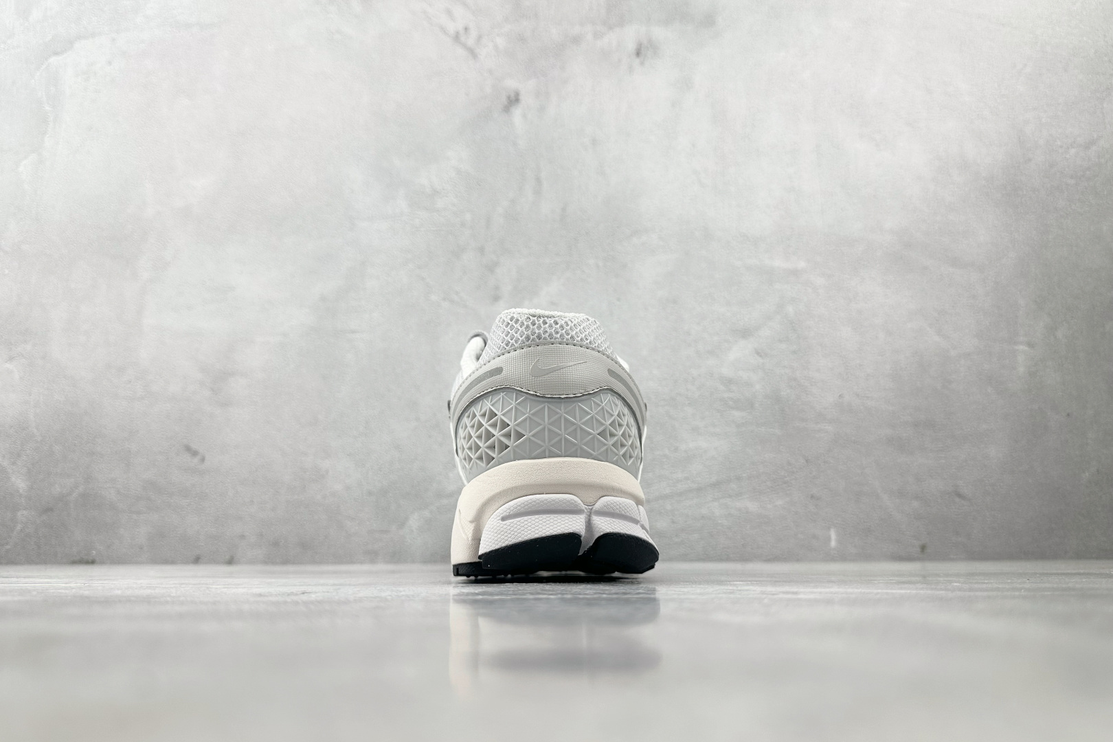 220 Nike Air Zoom Vomero 5 Vast Grey 灰 BV1358-001-Chinese  UA Cheap High Quatity Brand  Clothes Bags handbags Sneakers wholesale wholesaler seller from China Factory suppliers Fashion Clothing  Shoes best Quality Beautiful Price  220 Nike Air Zoom Vomero 5 Vast Grey 灰 BV1358-001