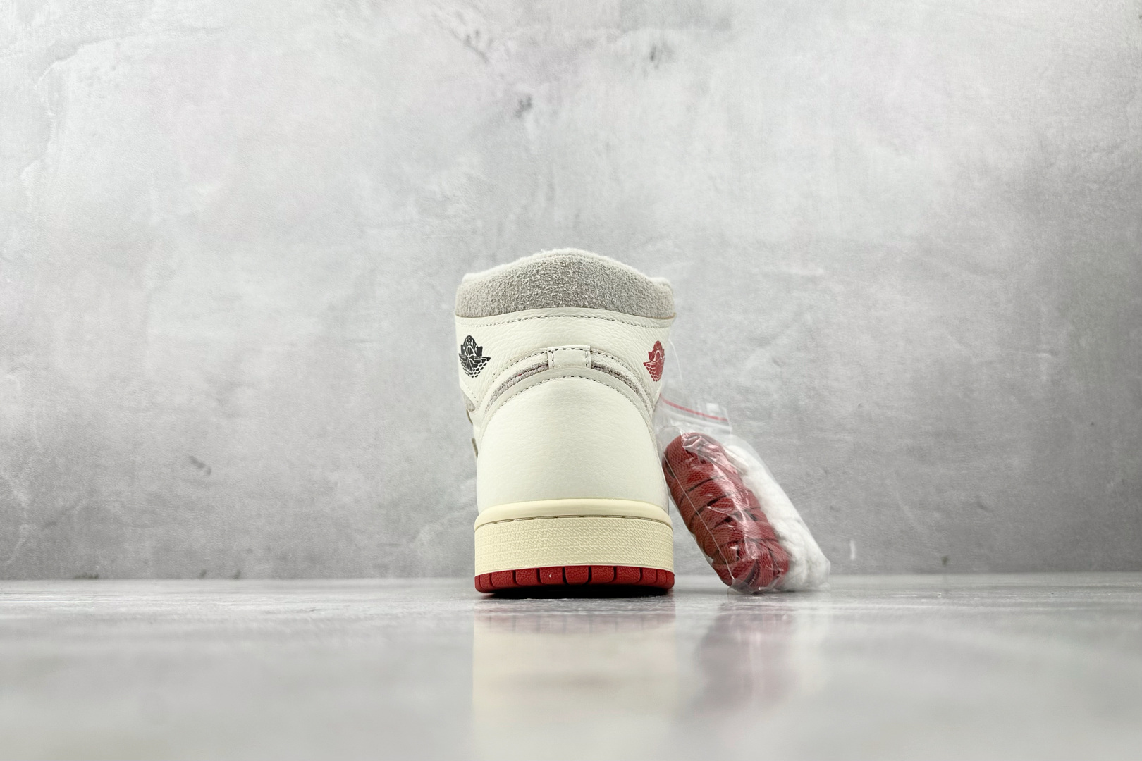 A版/头层 260 Jordan Air Jordan 1 High OG WMNS ”Sail/Cinnabar”RARE AIR米橙 DB4612-100