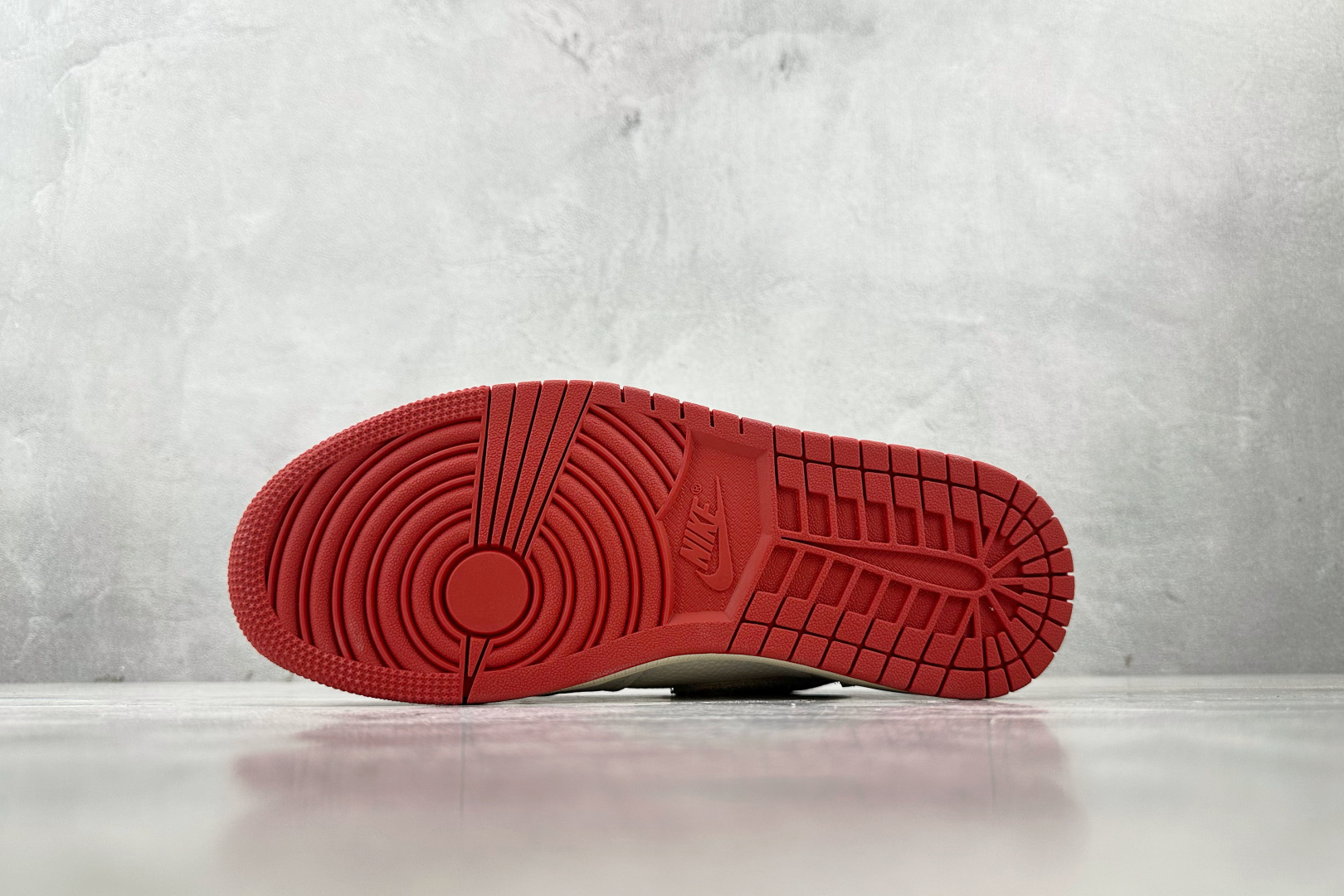 A版/头层 260 Jordan Air Jordan 1 High OG WMNS ”Sail/Cinnabar”RARE AIR米橙 DB4612-100