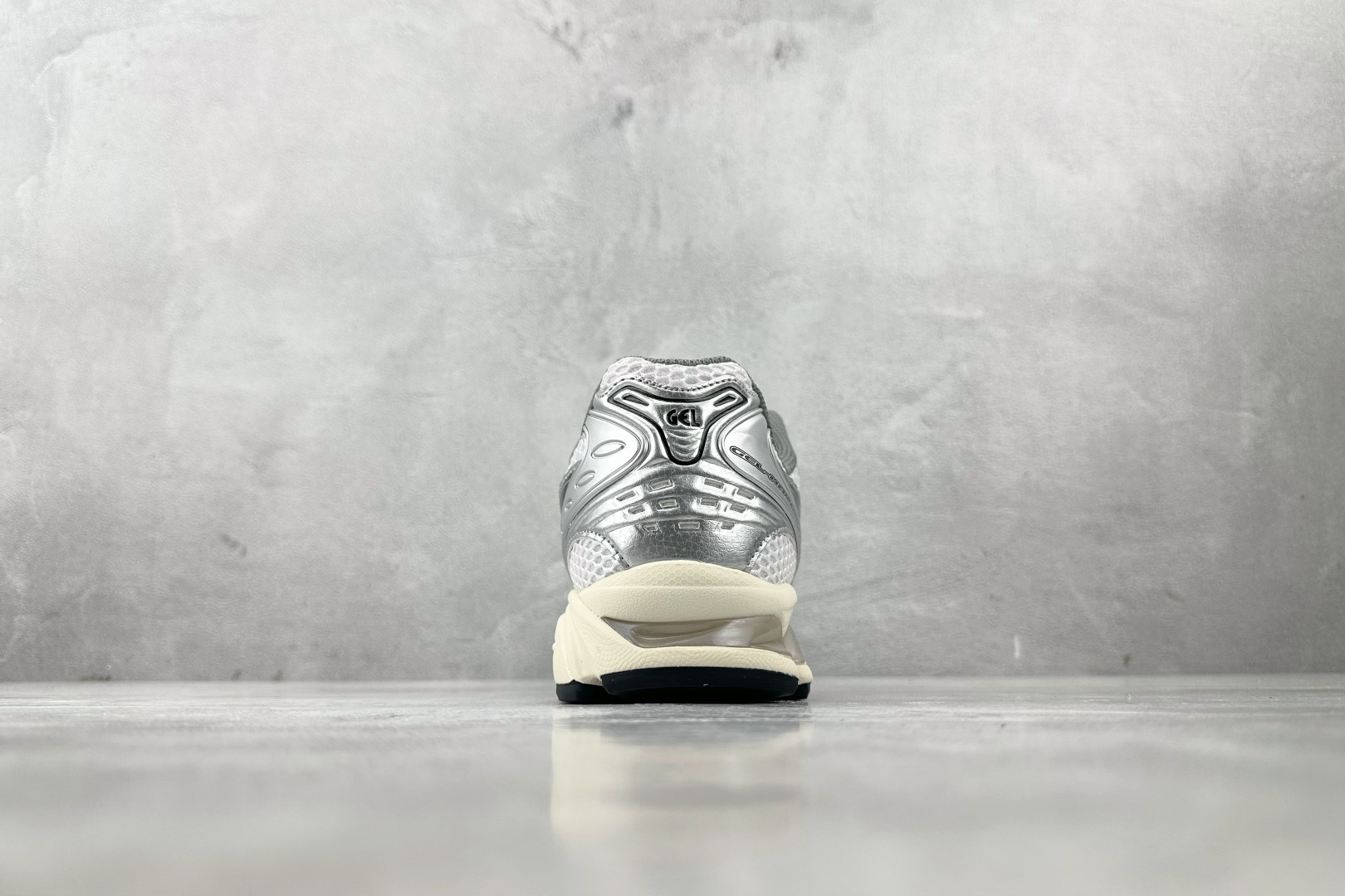 230 外贸批次 jjjjound ×Asics Gel-Kahana 14 银黑 1201A457-101