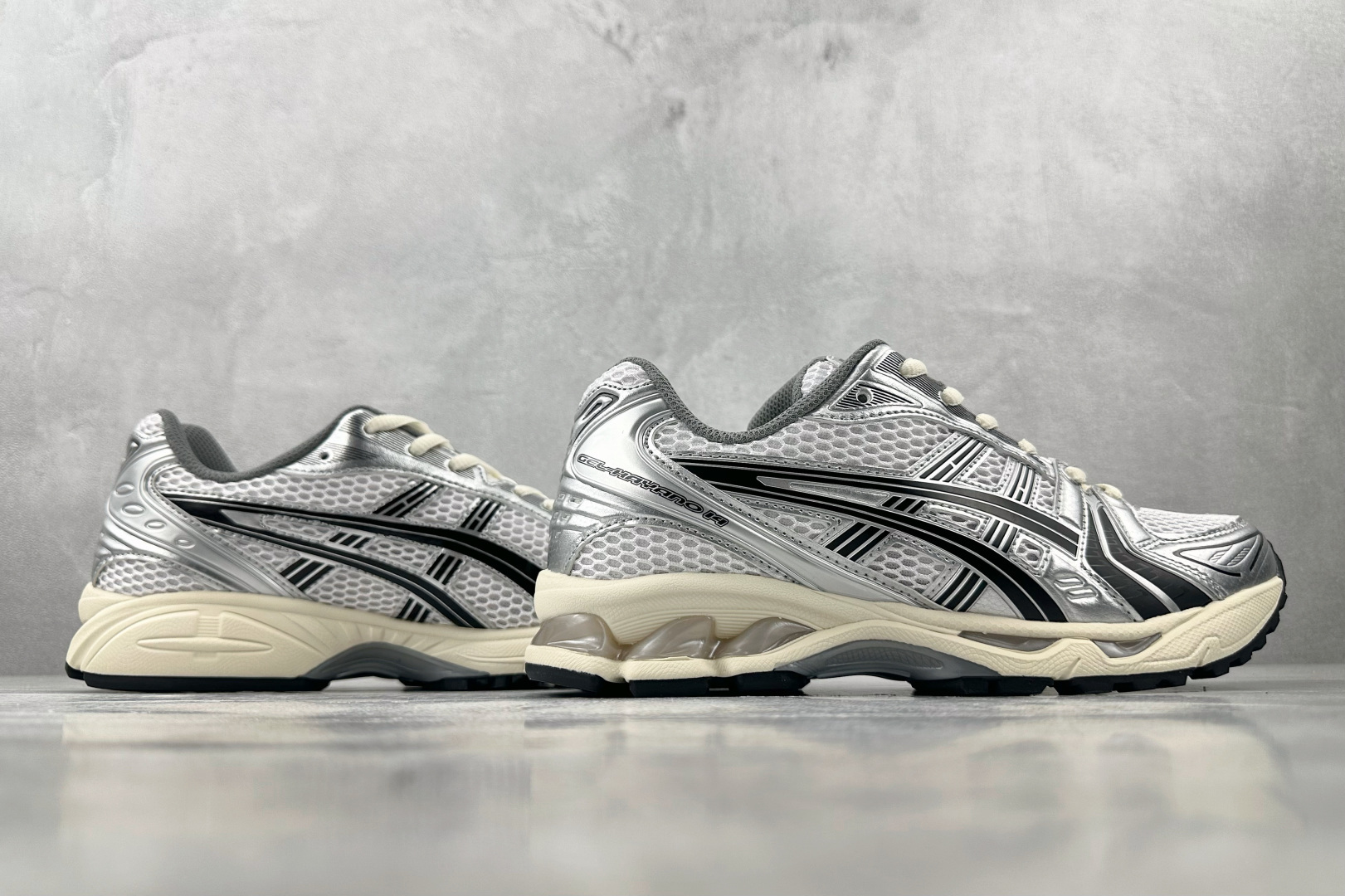 230 外贸批次 jjjjound ×Asics Gel-Kahana 14 银黑 1201A457-101