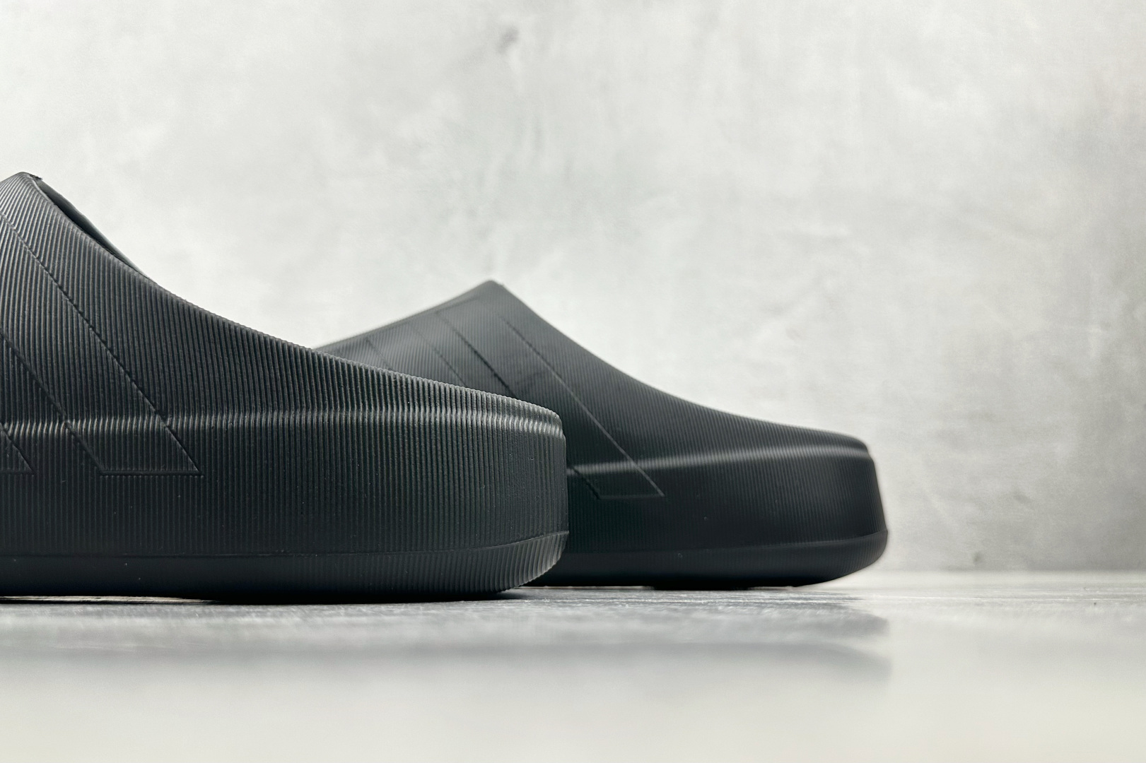 CD 120 adidas originals SUPERSTAR MULE 黑色 IH7787-Chinese UA Cheap High Quatity Brand Clothes Bags handbags Sneakers wholesale wholesaler seller from China Factory suppliers Fashion Clothing Shoes best Quality Beautiful Price CD 120 adidas originals SUPERSTAR MULE 黑色 IH7787