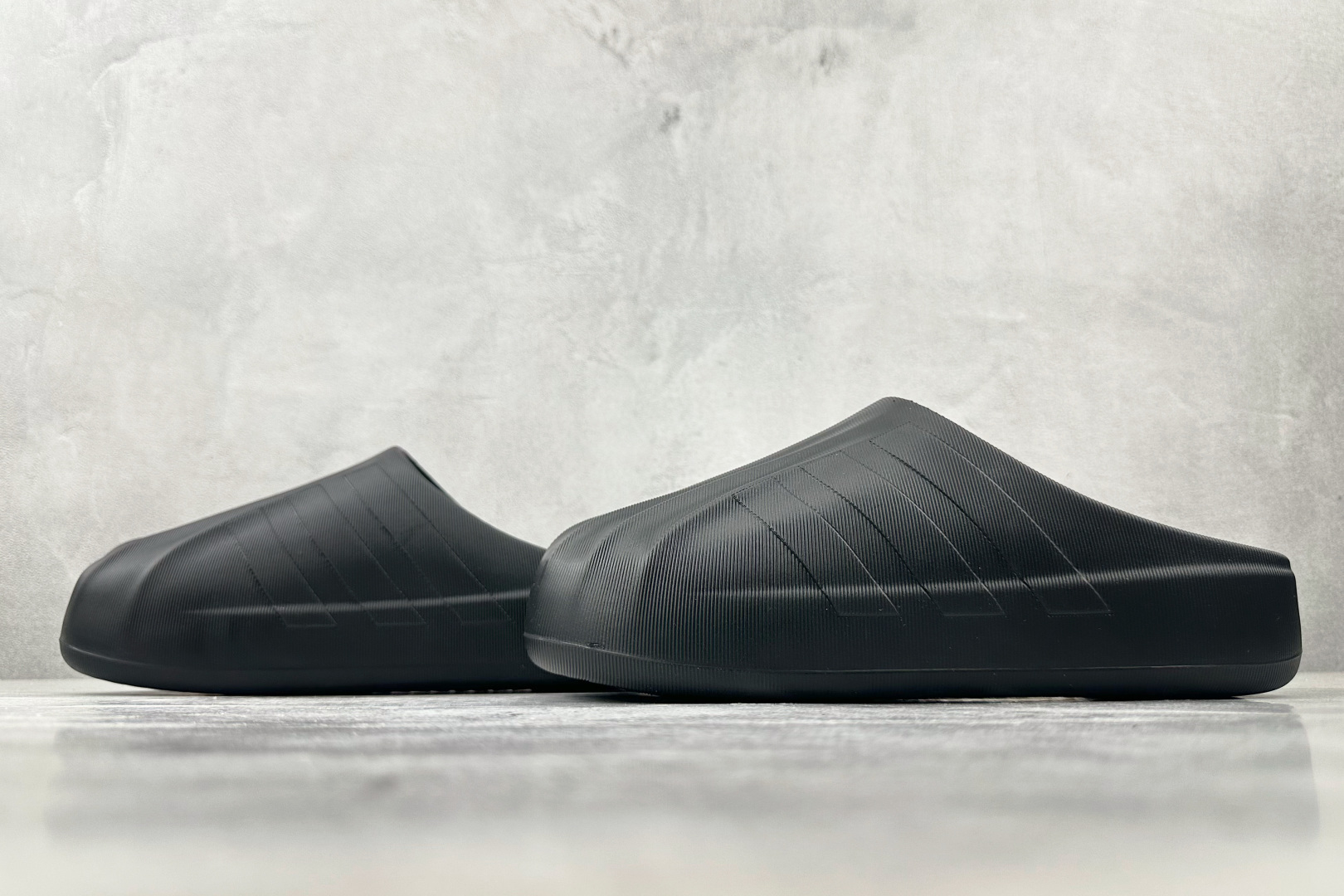 CD 120 adidas originals SUPERSTAR MULE 黑色 IH7787-Chinese UA Cheap High Quatity Brand Clothes Bags handbags Sneakers wholesale wholesaler seller from China Factory suppliers Fashion Clothing Shoes best Quality Beautiful Price CD 120 adidas originals SUPERSTAR MULE 黑色 IH7787