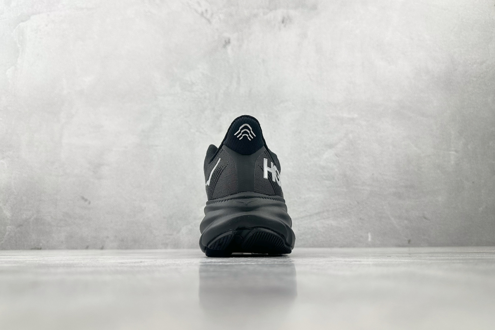 170 HOKA ONE ONE Clifton 9 黑色 1141490- BBLC