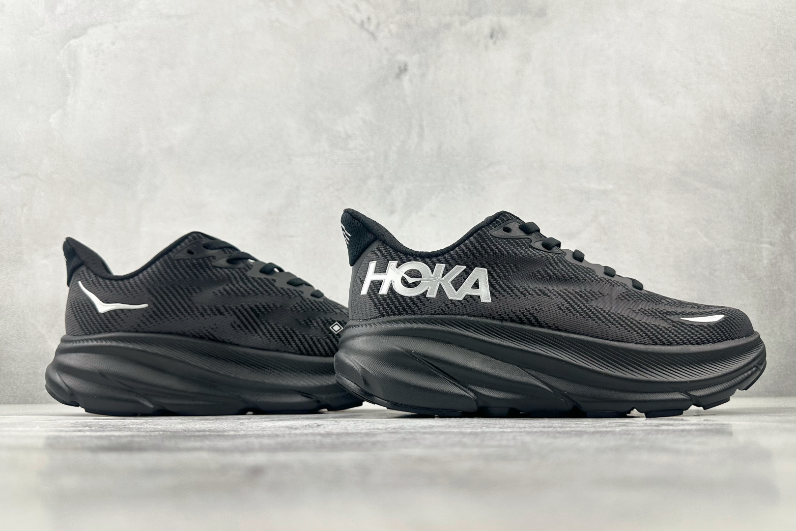170 HOKA ONE ONE Clifton 9 黑色 1141490- BBLC