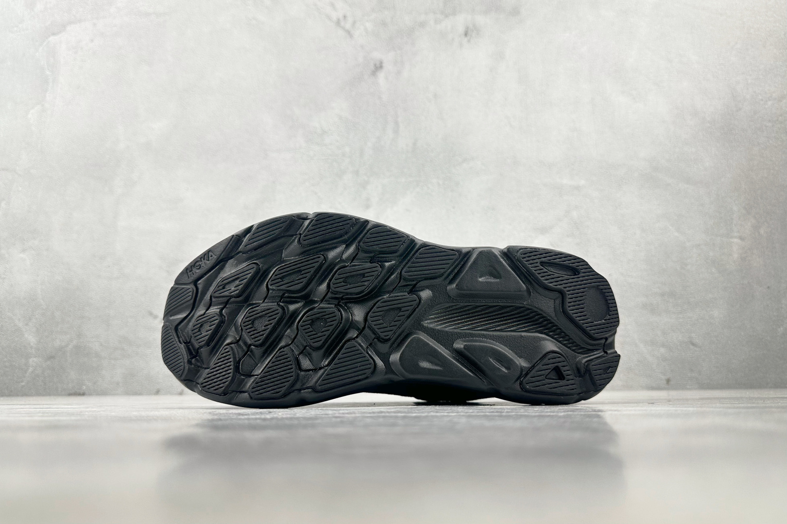 170 HOKA ONE ONE Clifton 9 黑色 1141490- BBLC