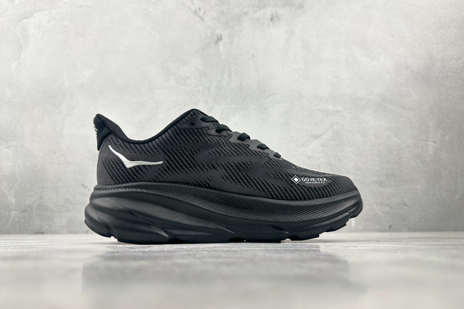 170 HOKA ONE ONE Clifton 9 黑色 1141490- BBLC