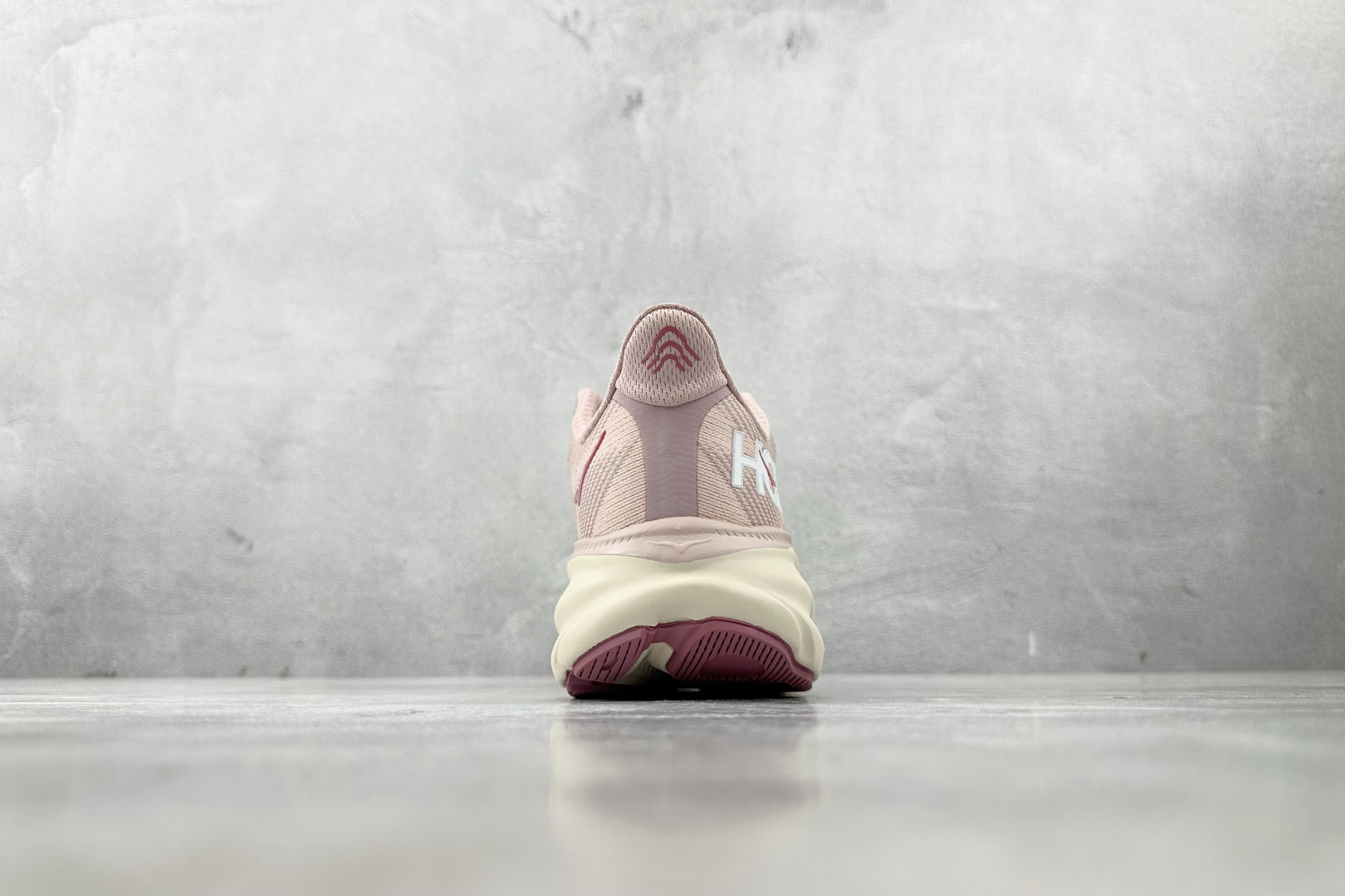 170 HOKA ONE ONE Clifton 9 粉色 1127896-PMPW-Chinese UA Cheap High Quatity Brand Clothes Bags handbags Sneakers wholesale wholesaler seller from China Factory suppliers Fashion Clothing Shoes best Quality Beautiful Price 170 HOKA ONE ONE Clifton 9 粉色 1127896-PMPW