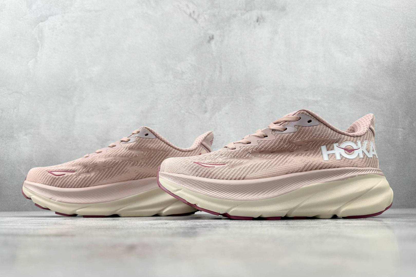 170 HOKA ONE ONE Clifton 9 粉色 1127896-PMPW-Chinese UA Cheap High Quatity Brand Clothes Bags handbags Sneakers wholesale wholesaler seller from China Factory suppliers Fashion Clothing Shoes best Quality Beautiful Price 170 HOKA ONE ONE Clifton 9 粉色 1127896-PMPW