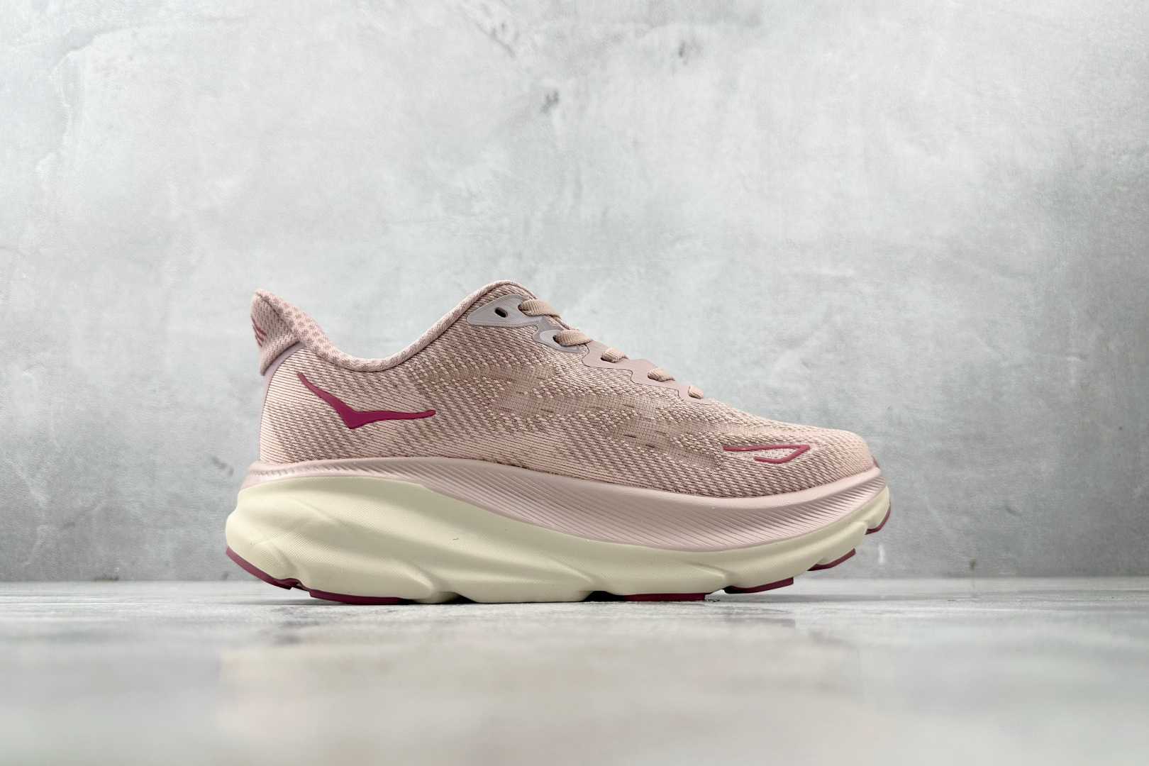 170 HOKA ONE ONE Clifton 9 粉色 1127896-PMPW-Chinese UA Cheap High Quatity Brand Clothes Bags handbags Sneakers wholesale wholesaler seller from China Factory suppliers Fashion Clothing Shoes best Quality Beautiful Price 170 HOKA ONE ONE Clifton 9 粉色 1127896-PMPW