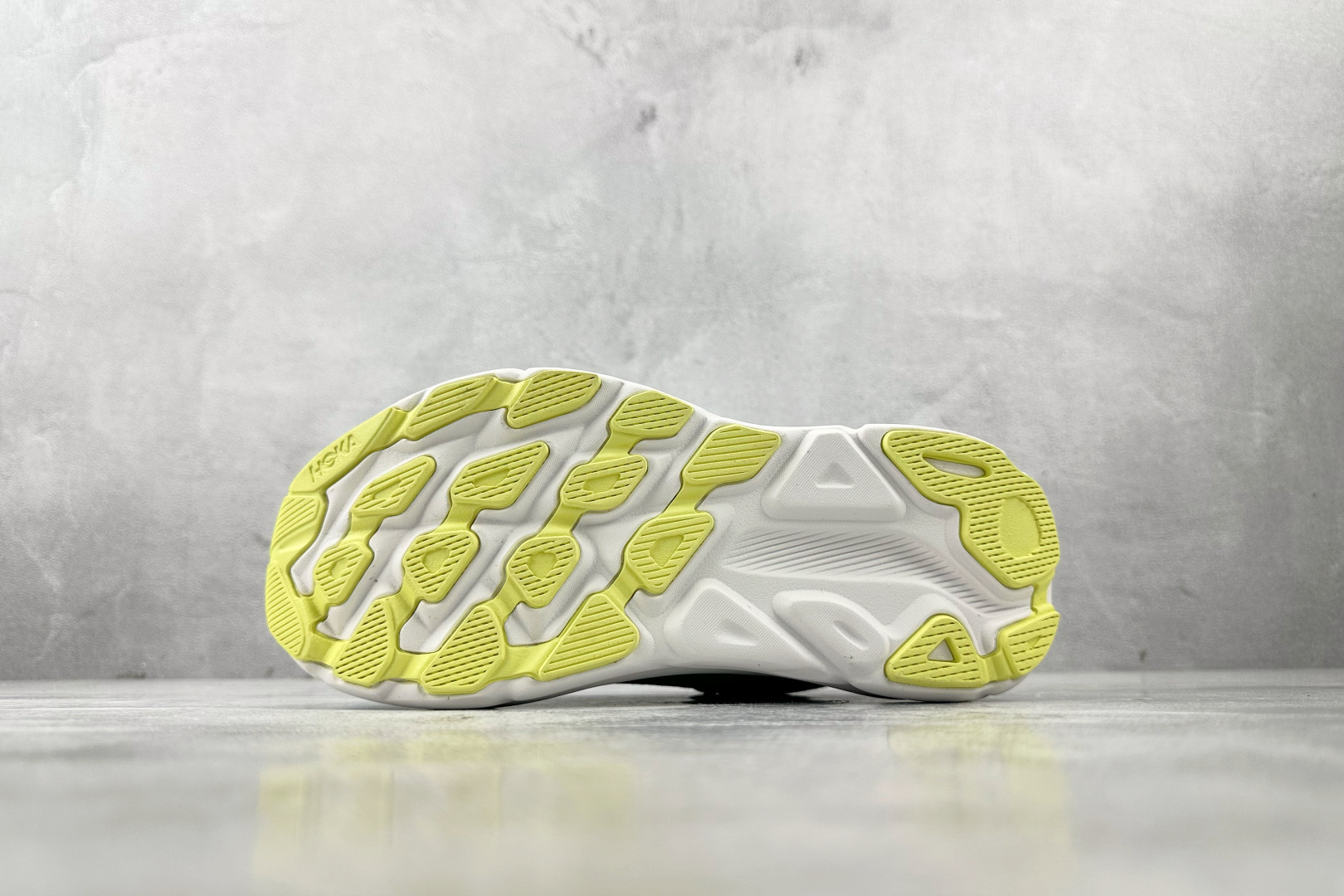 170 HOKA ONE ONE Clifton 9 绿色 1127896-MNW-Chinese UA Cheap High Quatity Brand Clothes Bags handbags Sneakers wholesale wholesaler seller from China Factory suppliers Fashion Clothing Shoes best Quality Beautiful Price 170 HOKA ONE ONE Clifton 9 绿色 1127896-MNW