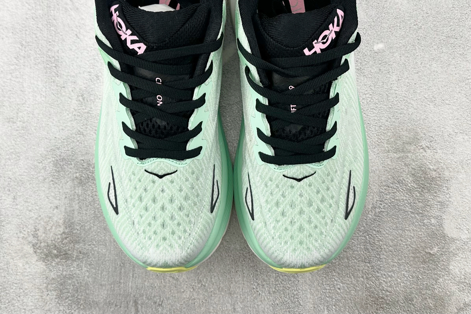 170 HOKA ONE ONE Clifton 9 绿色 1127896-MNW-Chinese UA Cheap High Quatity Brand Clothes Bags handbags Sneakers wholesale wholesaler seller from China Factory suppliers Fashion Clothing Shoes best Quality Beautiful Price 170 HOKA ONE ONE Clifton 9 绿色 1127896-MNW