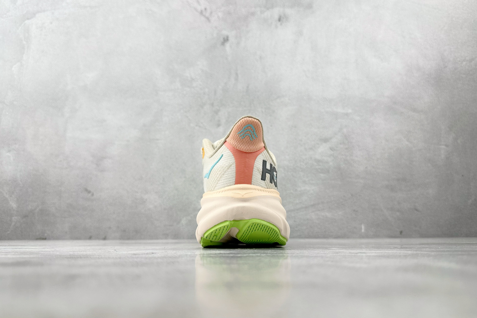 170 HOKA ONE ONE Clifton 9 米色 1127896-VLS-Chinese UA Cheap High Quatity Brand Clothes Bags handbags Sneakers wholesale wholesaler seller from China Factory suppliers Fashion Clothing Shoes best Quality Beautiful Price 170 HOKA ONE ONE Clifton 9 米色 1127896-VLS