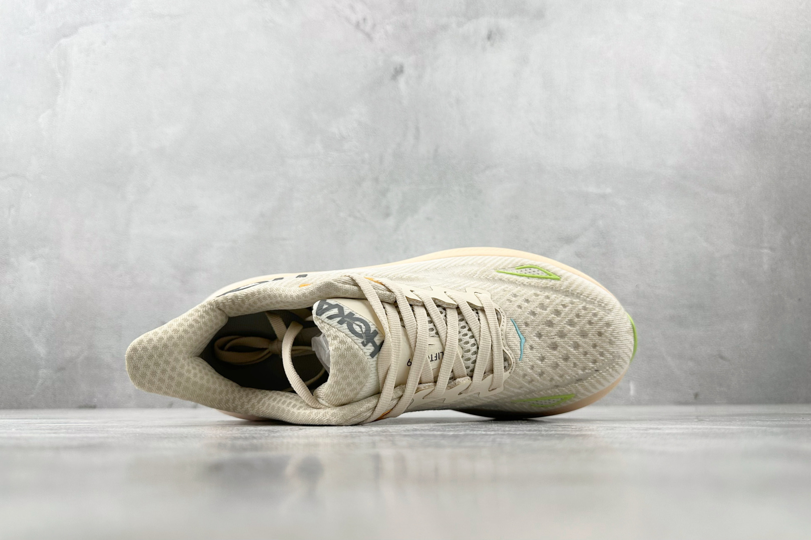 170 HOKA ONE ONE Clifton 9 米色 1127896-VLS-Chinese UA Cheap High Quatity Brand Clothes Bags handbags Sneakers wholesale wholesaler seller from China Factory suppliers Fashion Clothing Shoes best Quality Beautiful Price 170 HOKA ONE ONE Clifton 9 米色 1127896-VLS