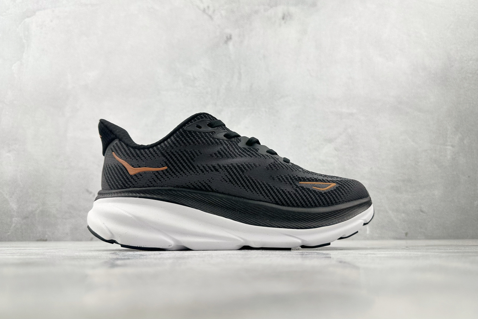 170 HOKA ONE ONE Clifton 9 黑色 1127896-BCPPR-Chinese UA Cheap High Quatity Brand Clothes Bags handbags Sneakers wholesale wholesaler seller from China Factory suppliers Fashion Clothing Shoes best Quality Beautiful Price 170 HOKA ONE ONE Clifton 9 黑色 1127896-BCPPR