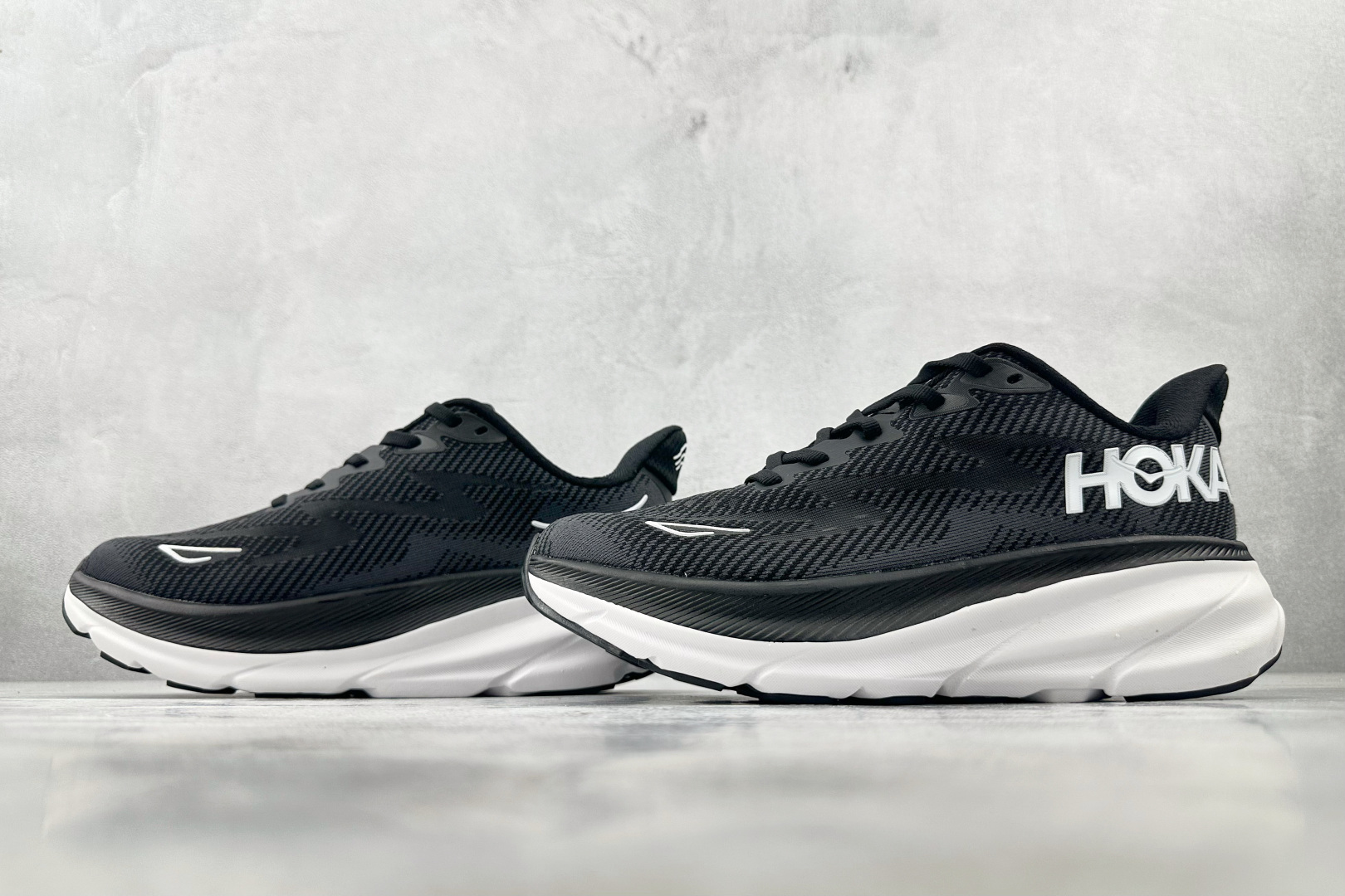 170 HOKA ONE ONE Clifton 9 黑白 1132210-BWHT-Chinese UA Cheap High Quatity Brand Clothes Bags handbags Sneakers wholesale wholesaler seller from China Factory suppliers Fashion Clothing Shoes best Quality Beautiful Price 170 HOKA ONE ONE Clifton 9 黑白 1132210-BWHT