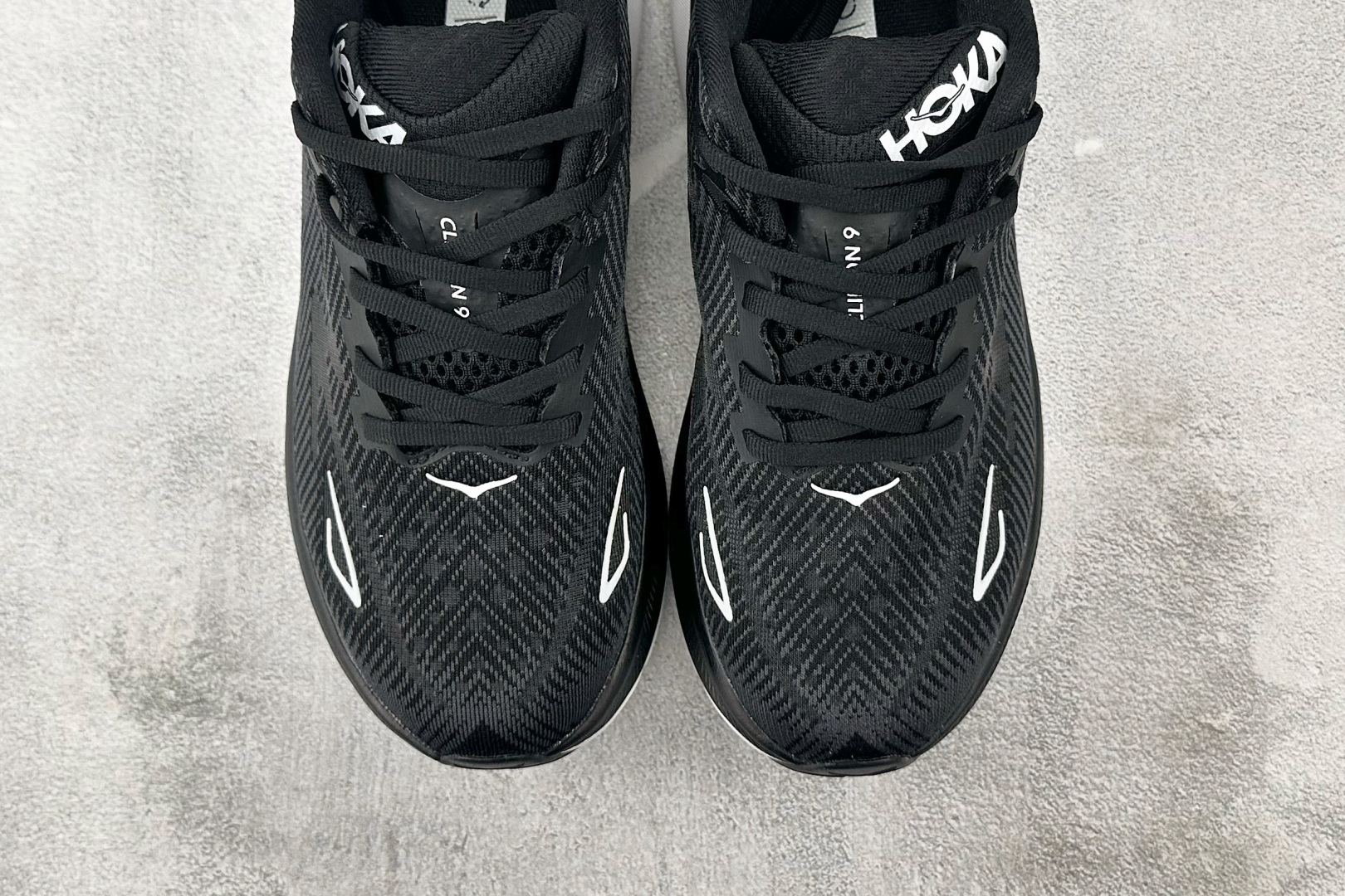 170 HOKA ONE ONE Clifton 9 黑白 1132210-BWHT-Chinese UA Cheap High Quatity Brand Clothes Bags handbags Sneakers wholesale wholesaler seller from China Factory suppliers Fashion Clothing Shoes best Quality Beautiful Price 170 HOKA ONE ONE Clifton 9 黑白 1132210-BWHT