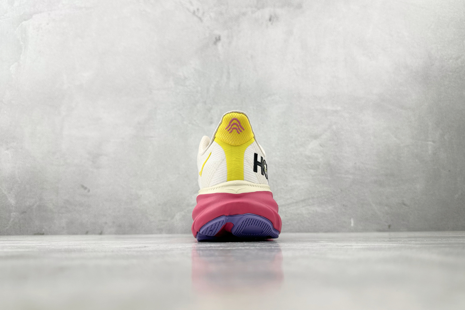 170 HOKA ONE ONE Clifton 9 蛋酒色香槟白 1127896-EBDB-Chinese UA Cheap High Quatity Brand Clothes Bags handbags Sneakers wholesale wholesaler seller from China Factory suppliers Fashion Clothing Shoes best Quality Beautiful Price 170 HOKA ONE ONE Clifton 9 蛋酒色香槟白 1127896-EBDB