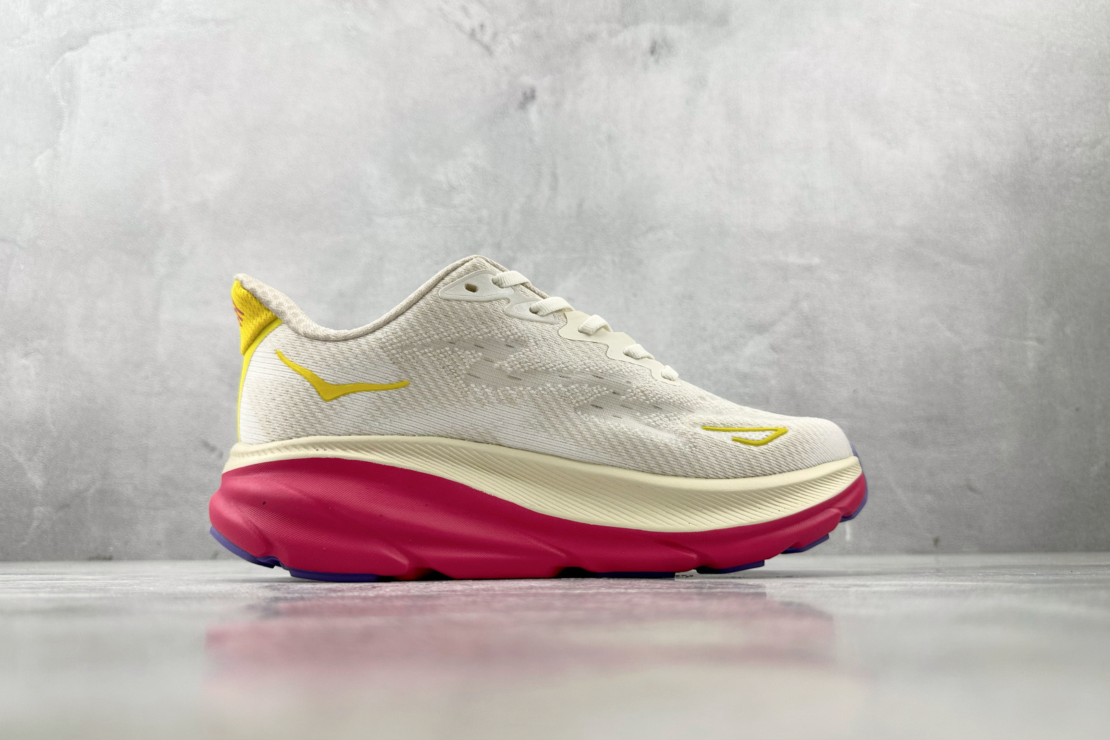 170 HOKA ONE ONE Clifton 9 蛋酒色香槟白 1127896-EBDB-Chinese UA Cheap High Quatity Brand Clothes Bags handbags Sneakers wholesale wholesaler seller from China Factory suppliers Fashion Clothing Shoes best Quality Beautiful Price 170 HOKA ONE ONE Clifton 9 蛋酒色香槟白 1127896-EBDB