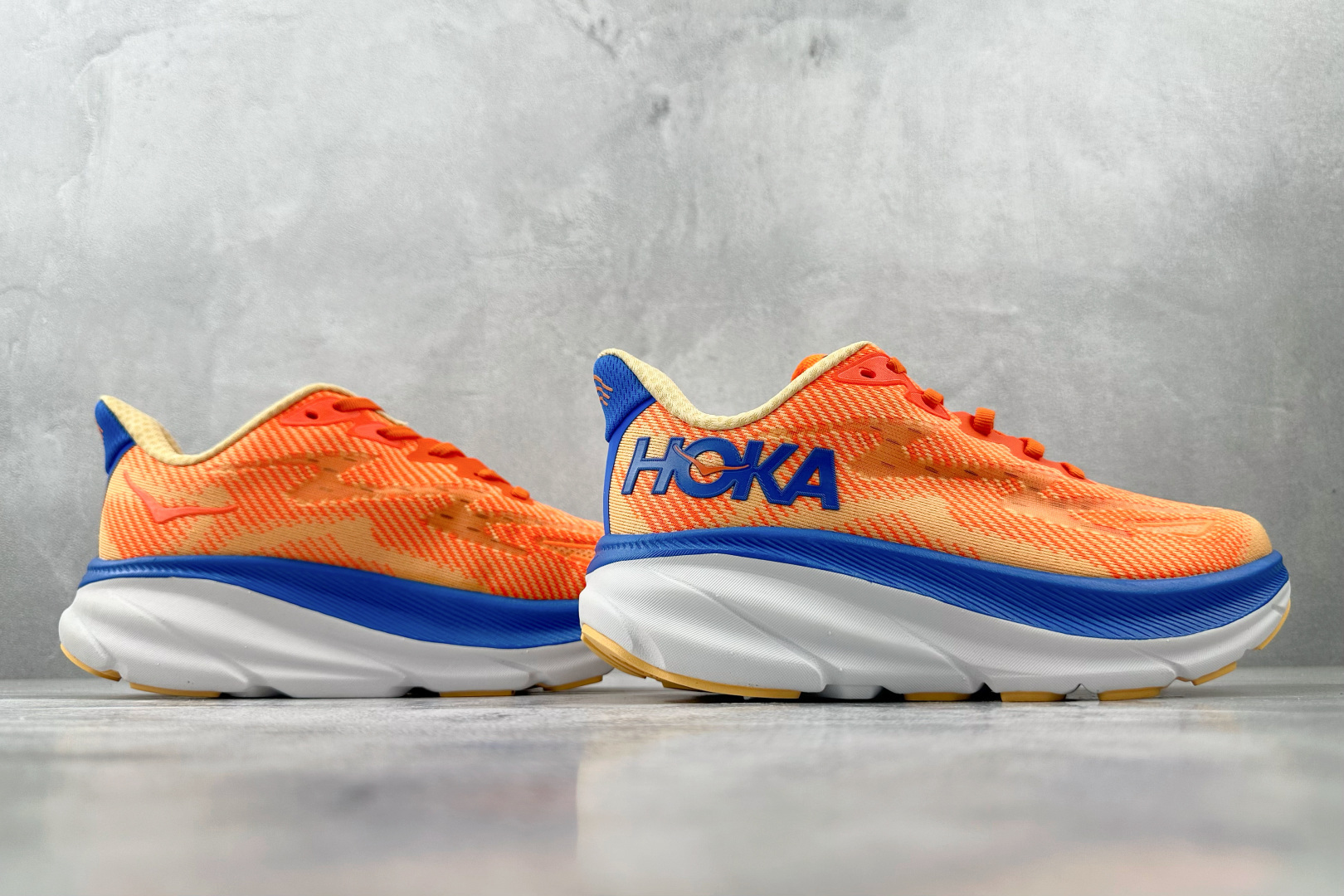 170 HOKA ONE ONE Clifton 9 橘色 1132210-VOIM