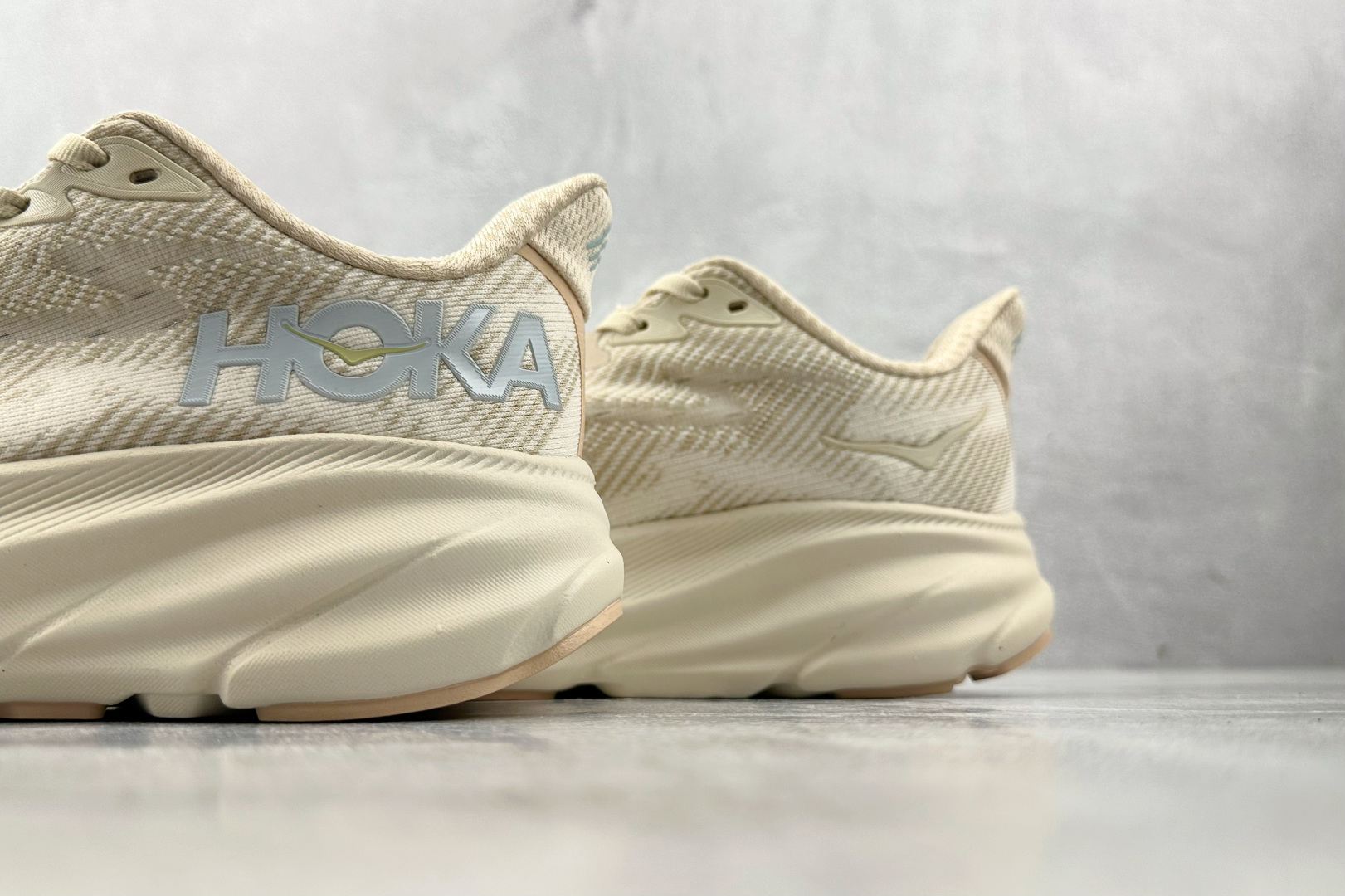 170 HOKA ONE ONE Clifton 9 流沙色 1127895-SSEG-Chinese  UA Cheap High Quatity Brand  Clothes Bags handbags Sneakers wholesale wholesaler seller from China Factory suppliers Fashion Clothing  Shoes best Quality Beautiful Price  170 HOKA ONE ONE Clifton 9 流沙色 1127895-SSEG
