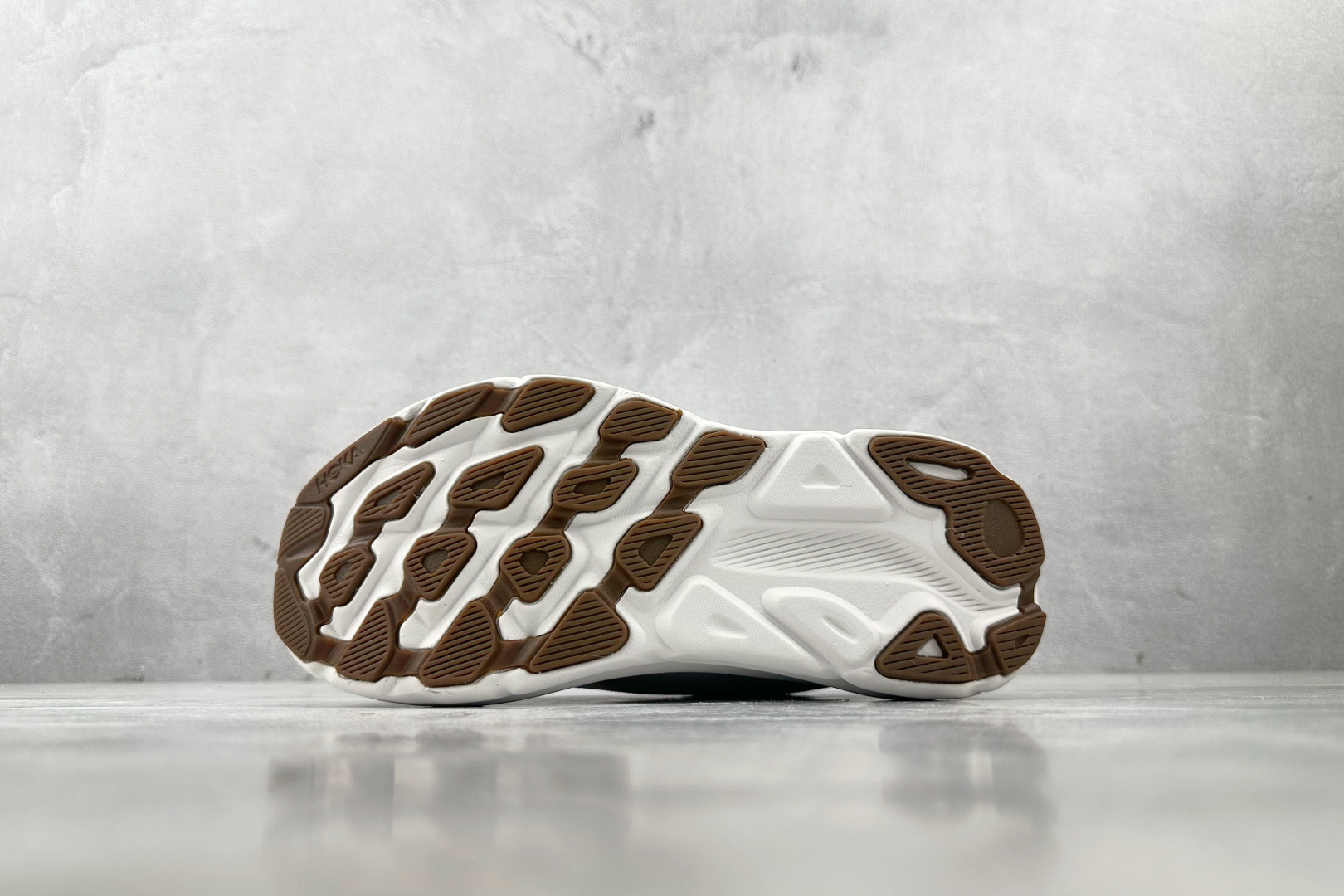 170 HOKA ONE ONE Clifton 9 灰白 1127896-NCWT-Chinese  UA Cheap High Quatity Brand  Clothes Bags handbags Sneakers wholesale wholesaler seller from China Factory suppliers Fashion Clothing  Shoes best Quality Beautiful Price  170 HOKA ONE ONE Clifton 9 灰白 1127896-NCWT