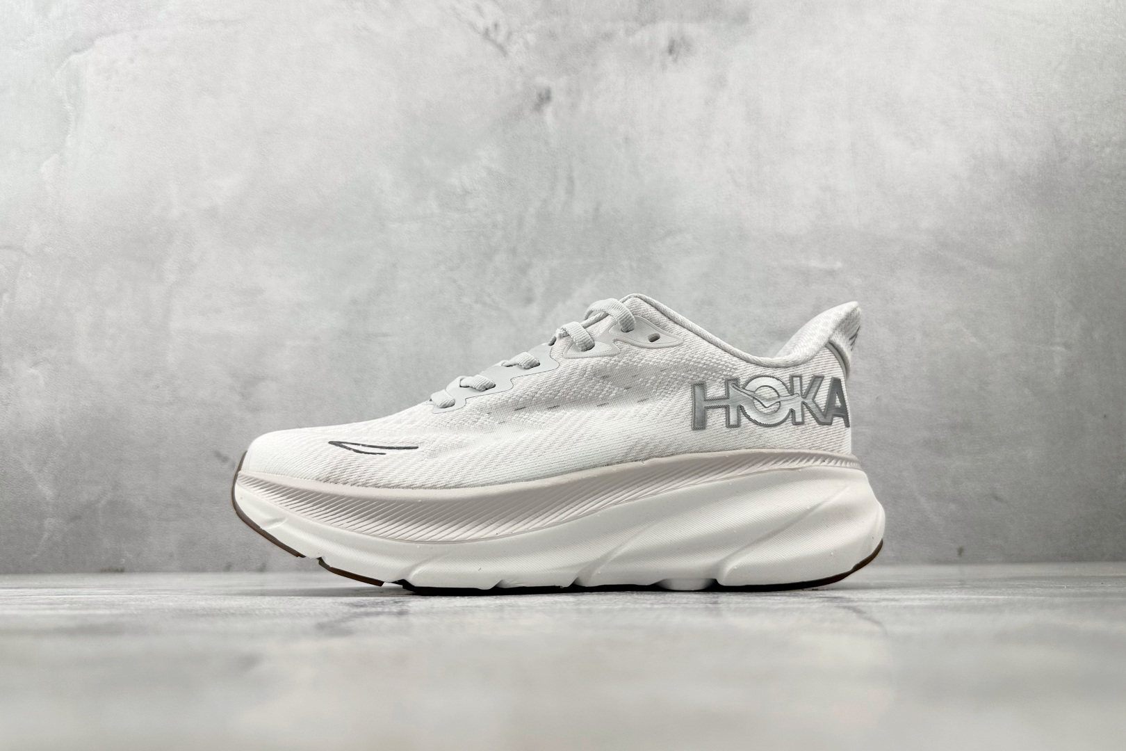 170 HOKA ONE ONE Clifton 9 灰白 1127896-NCWT-Chinese  UA Cheap High Quatity Brand  Clothes Bags handbags Sneakers wholesale wholesaler seller from China Factory suppliers Fashion Clothing  Shoes best Quality Beautiful Price  170 HOKA ONE ONE Clifton 9 灰白 1127896-NCWT