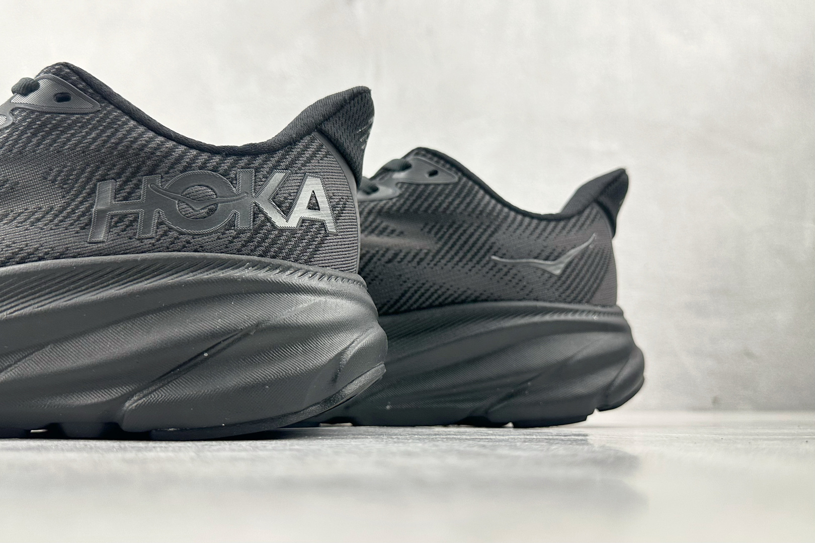 170 HOKA ONE ONE Clifton 9 黑 1132211-BBLC-Chinese UA Cheap High Quatity Brand Clothes Bags handbags Sneakers wholesale wholesaler seller from China Factory suppliers Fashion Clothing Shoes best Quality Beautiful Price 170 HOKA ONE ONE Clifton 9 黑 1132211-BBLC