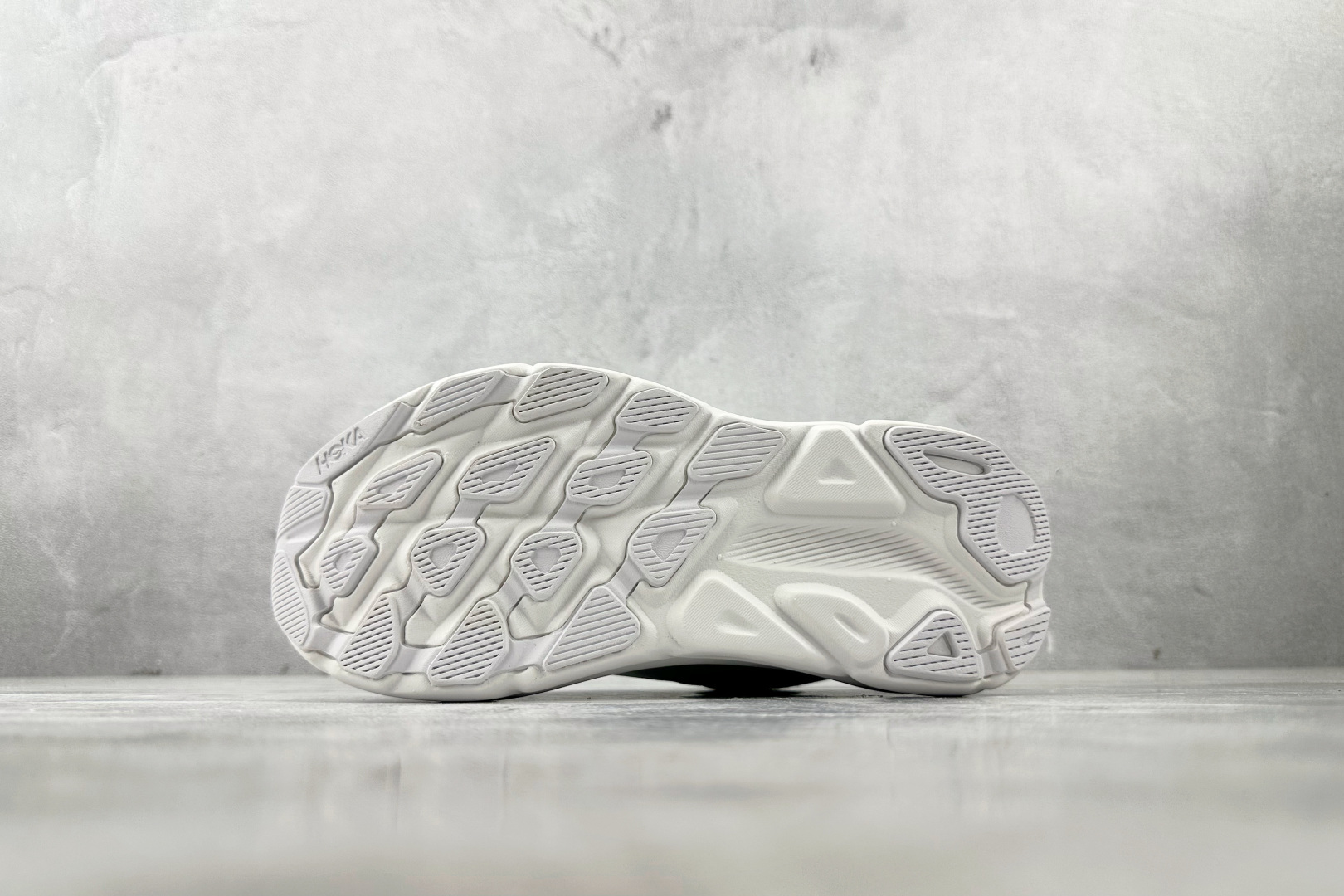 170 HOKA ONE ONE Clifton 9 白色 1127895-WWH-Chinese UA Cheap High Quatity Brand Clothes Bags handbags Sneakers wholesale wholesaler seller from China Factory suppliers Fashion Clothing Shoes best Quality Beautiful Price 170 HOKA ONE ONE Clifton 9 白色 1127895-WWH