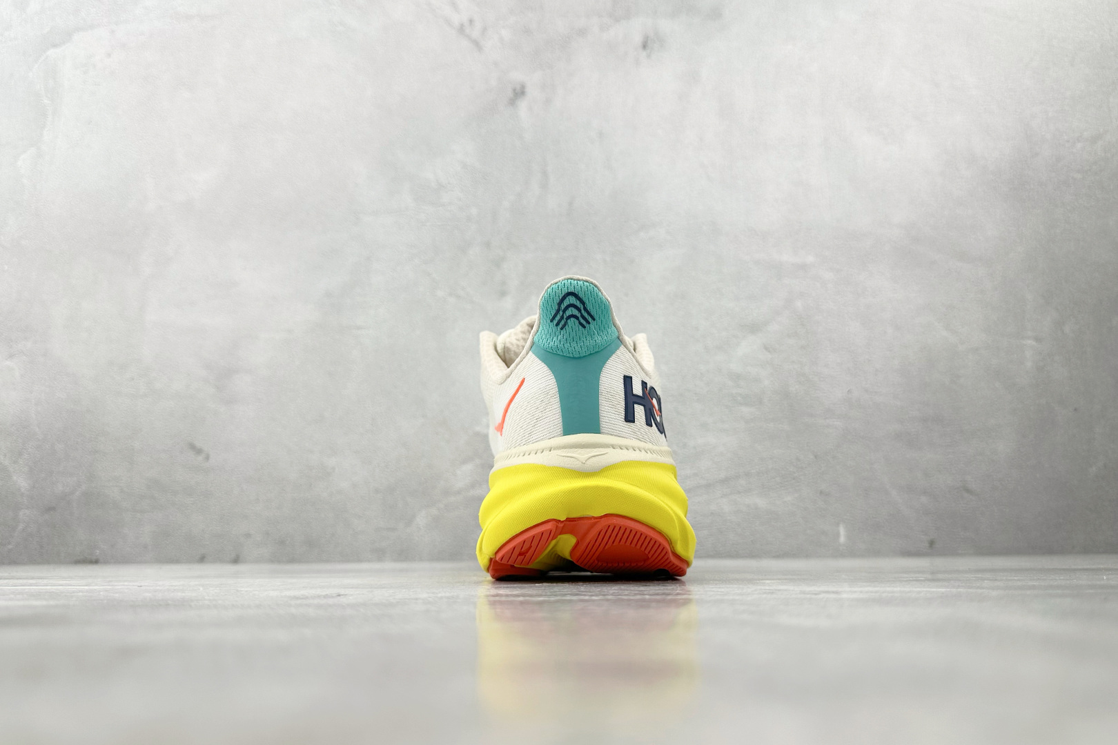 170 HOKA ONE ONE Clifton 9 米黄色 1127895-EPFR