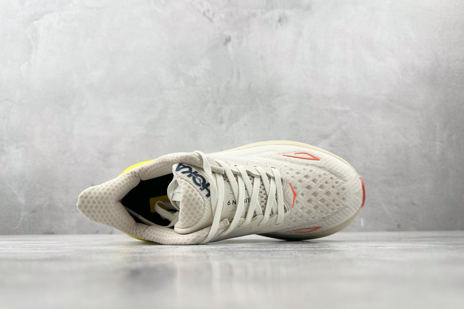 170 HOKA ONE ONE Clifton 9 米黄色 1127895-EPFR