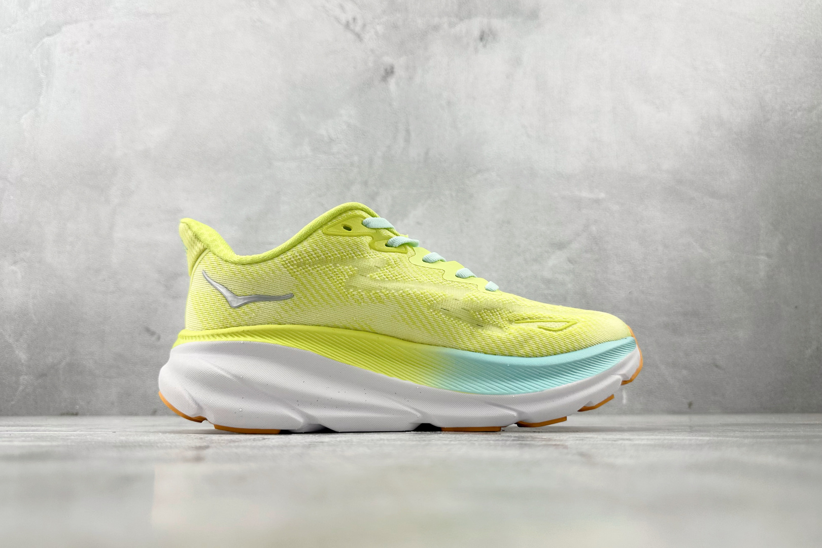 170 HOKA ONE ONE Clifton 9 黄色 1127896-CGSO