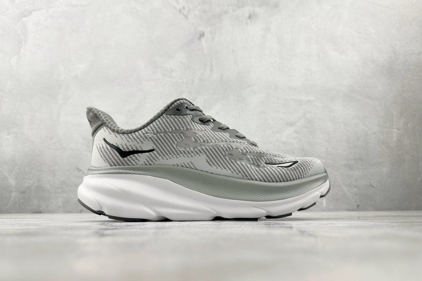 170 HOKA ONE ONE Clifton 9 灰色 1127895-HMBC-Chinese UA Cheap High Quatity Brand Clothes Bags handbags Sneakers wholesale wholesaler seller from China Factory suppliers Fashion Clothing Shoes best Quality Beautiful Price 170 HOKA ONE ONE Clifton 9 灰色 1127895-HMBC
