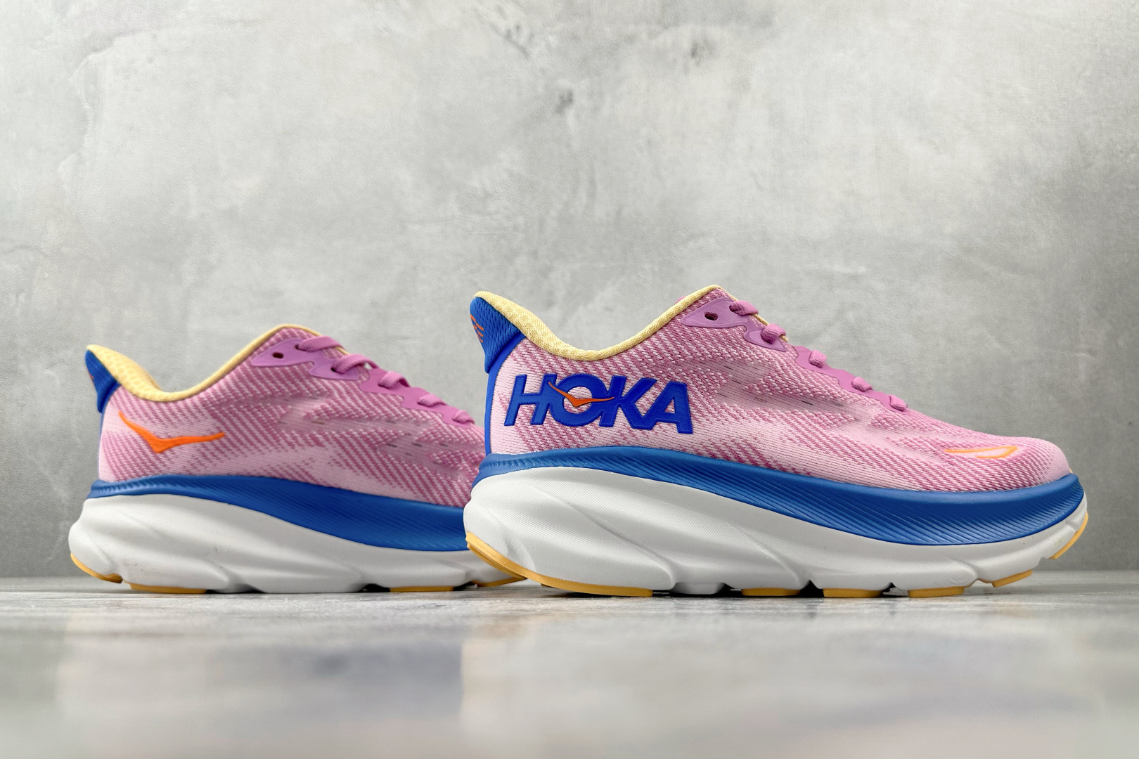 170 HOKA ONE ONE Clifton 9 粉蓝紫 1132211-CSLC-Chinese UA Cheap High Quatity Brand Clothes Bags handbags Sneakers wholesale wholesaler seller from China Factory suppliers Fashion Clothing Shoes best Quality Beautiful Price 170 HOKA ONE ONE Clifton 9 粉蓝紫 1132211-CSLC