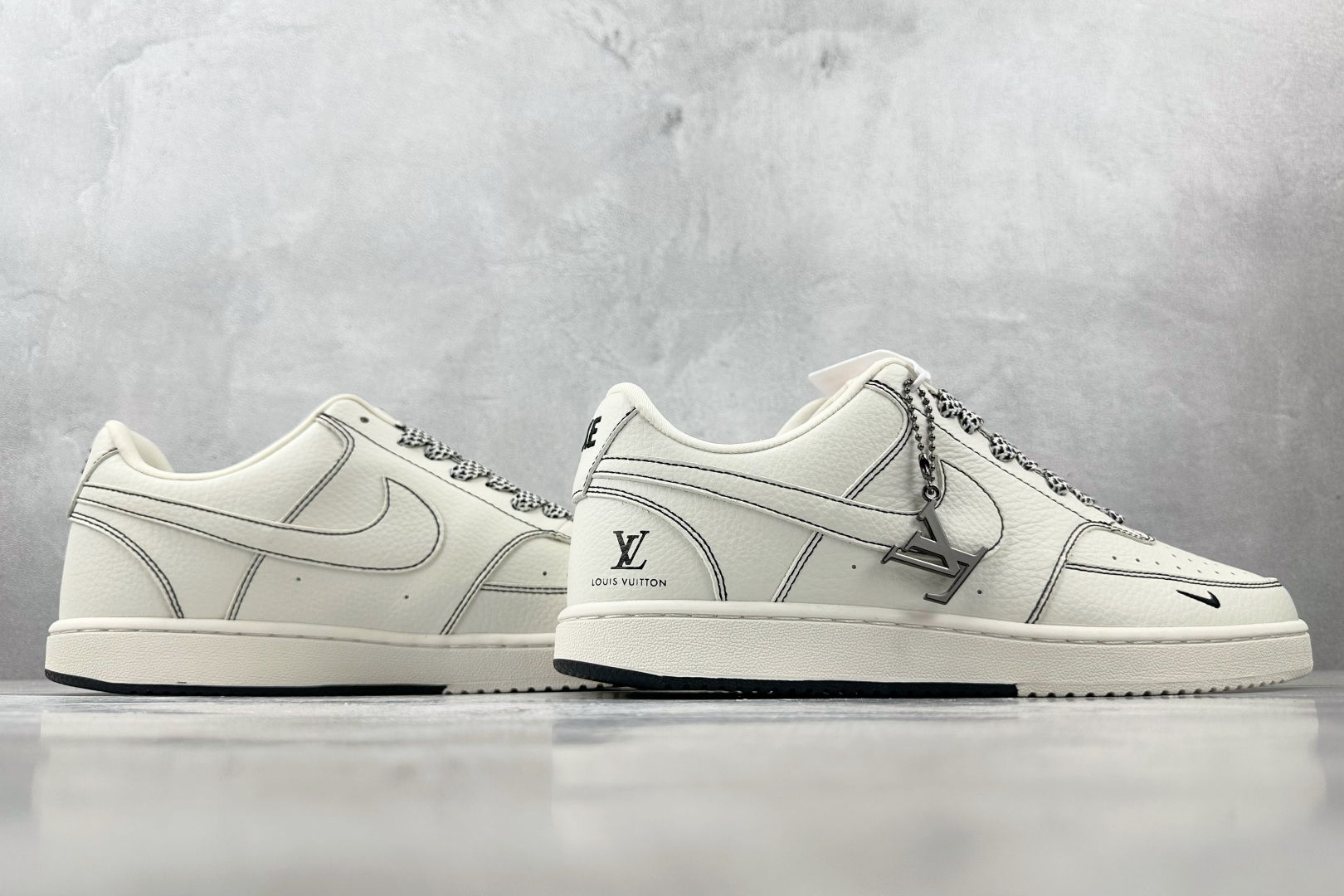 260 Nike Air Force 1'07 LV 联名 米白黑 CS5288-016