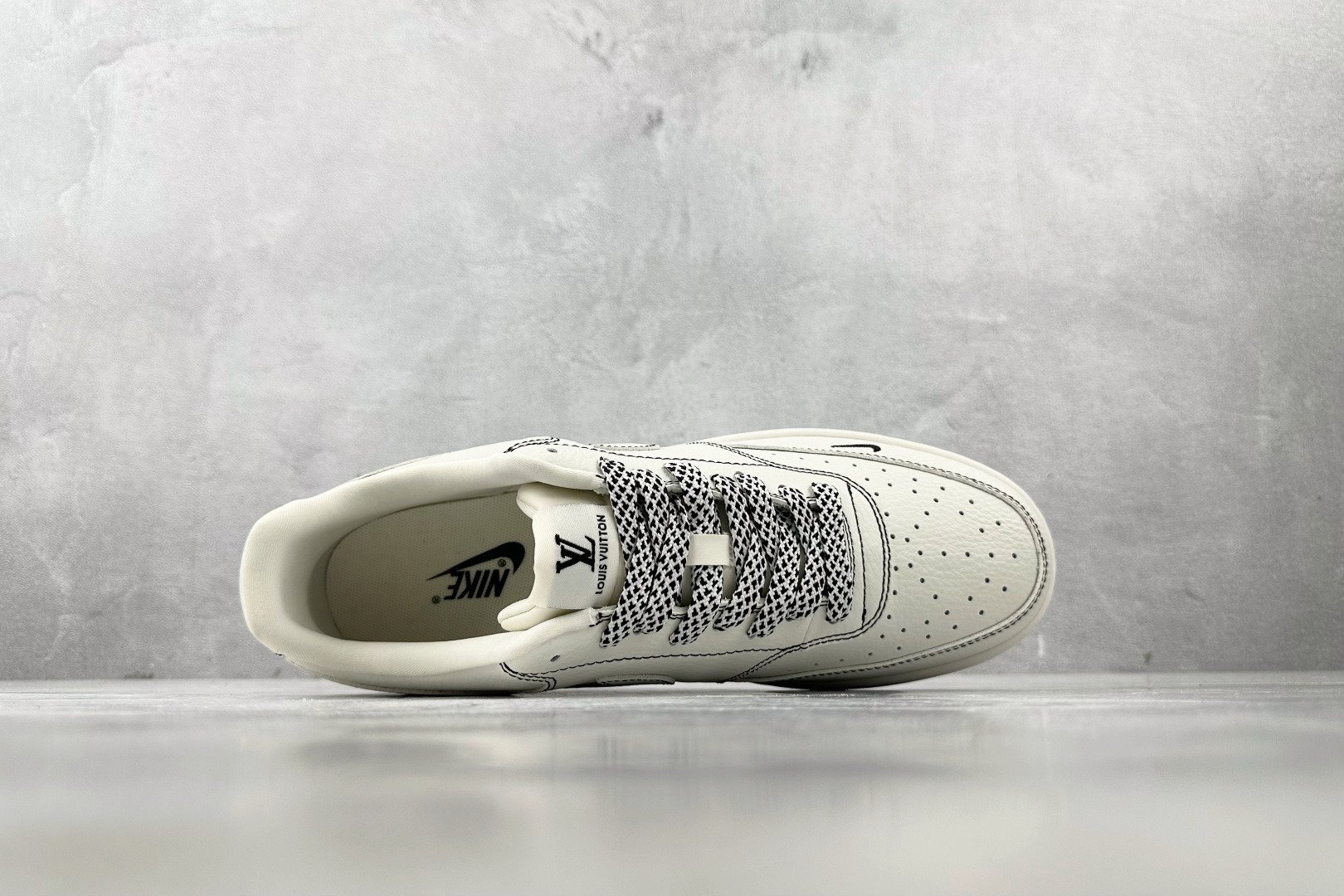 260 Nike Air Force 1'07 LV 联名 米白黑 CS5288-016