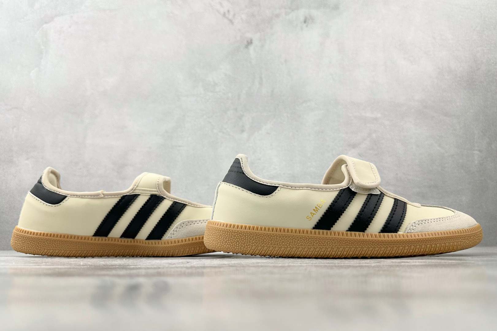 160 出口订单 adidas originals Samba Jane 米白 JR7338-Chinese UA Cheap High Quatity Brand Clothes Bags handbags Sneakers wholesale wholesaler seller from China Factory suppliers Fashion Clothing Shoes best Quality Beautiful Price 160 出口订单 adidas originals Samba Jane 米白 JR7338